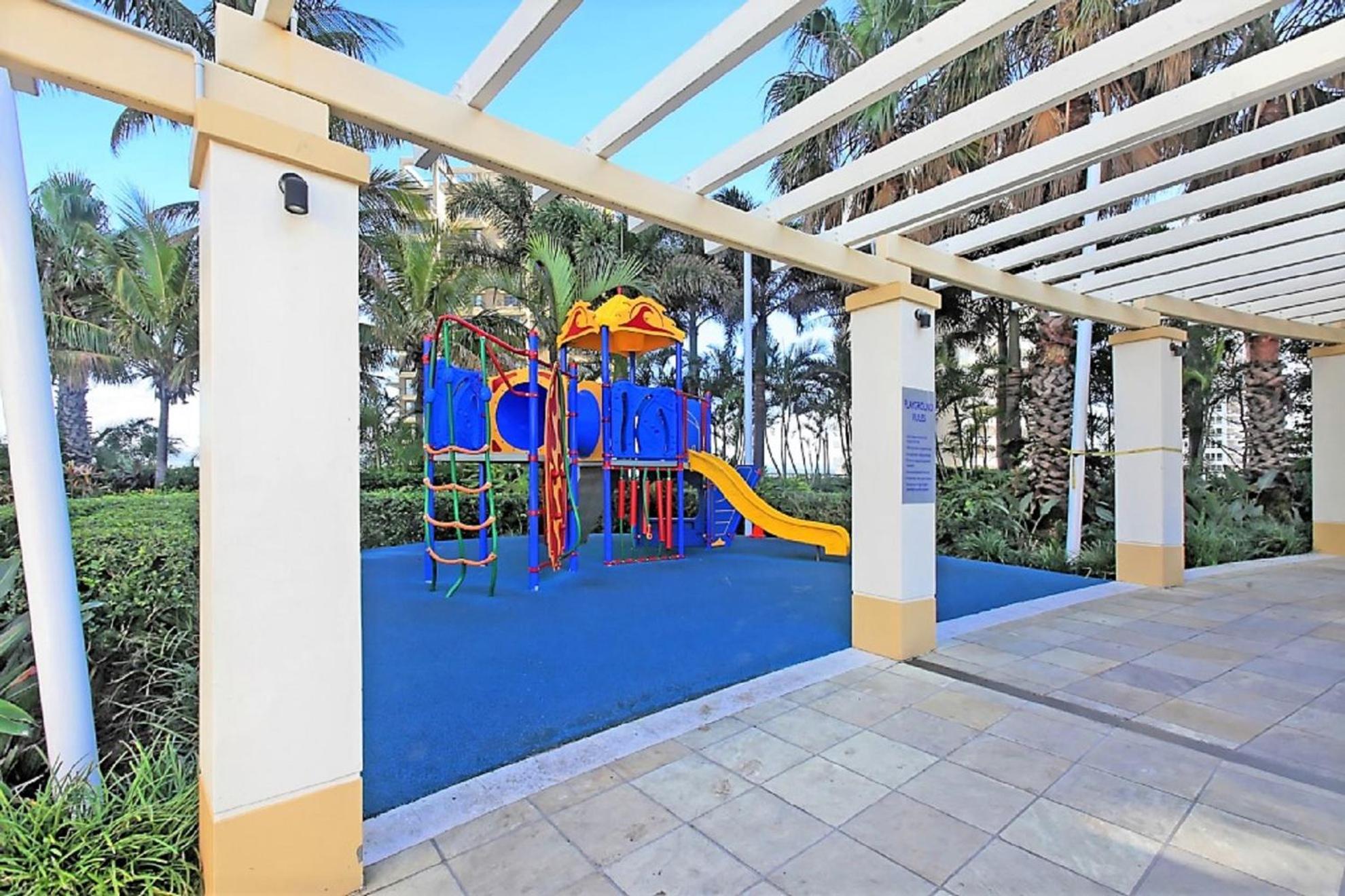 The Towers of Chevron Renaissance - Holidays Gold Coast