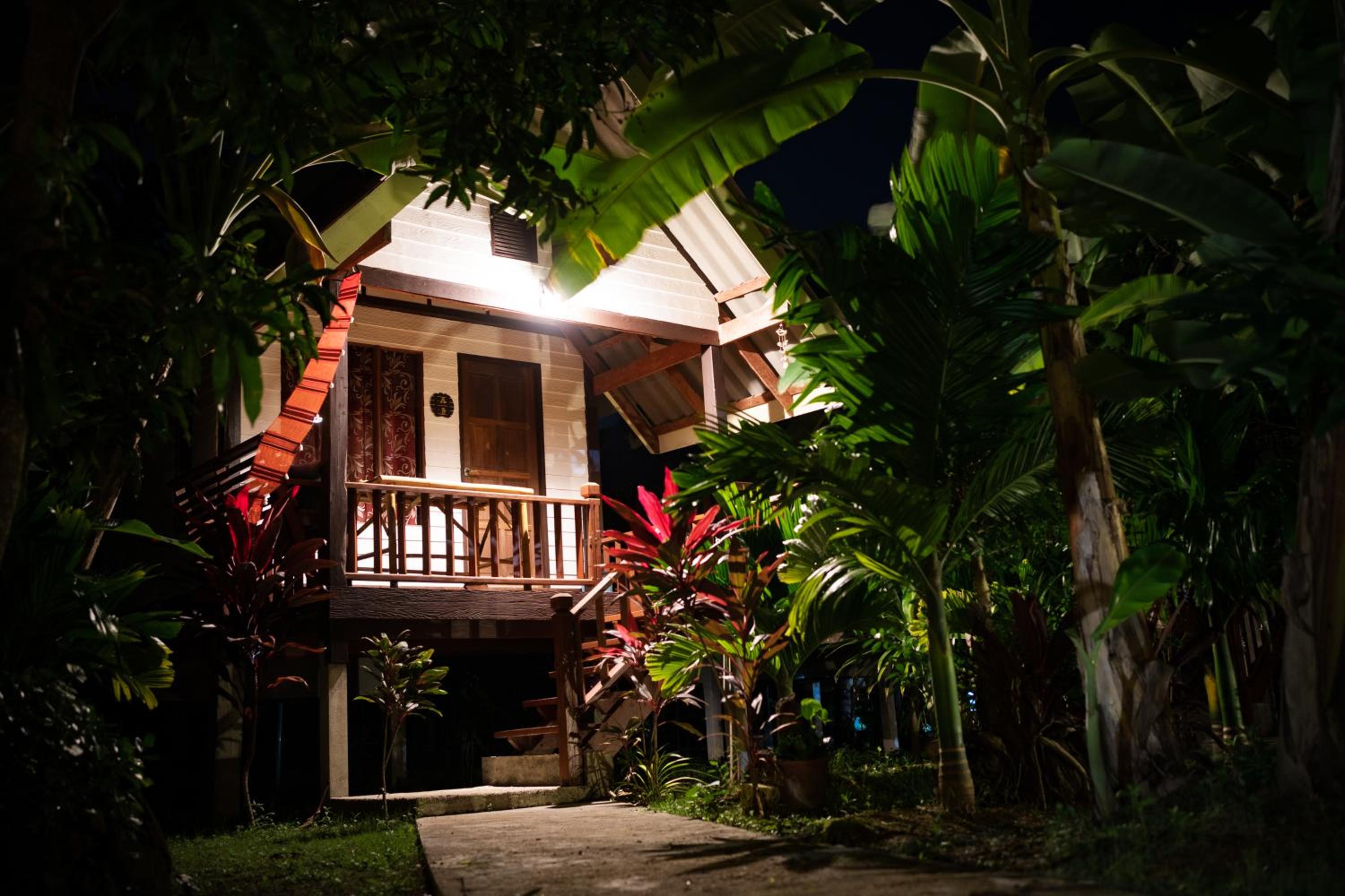 Lanta Andaleaf Bungalow - SHA Extra Plus