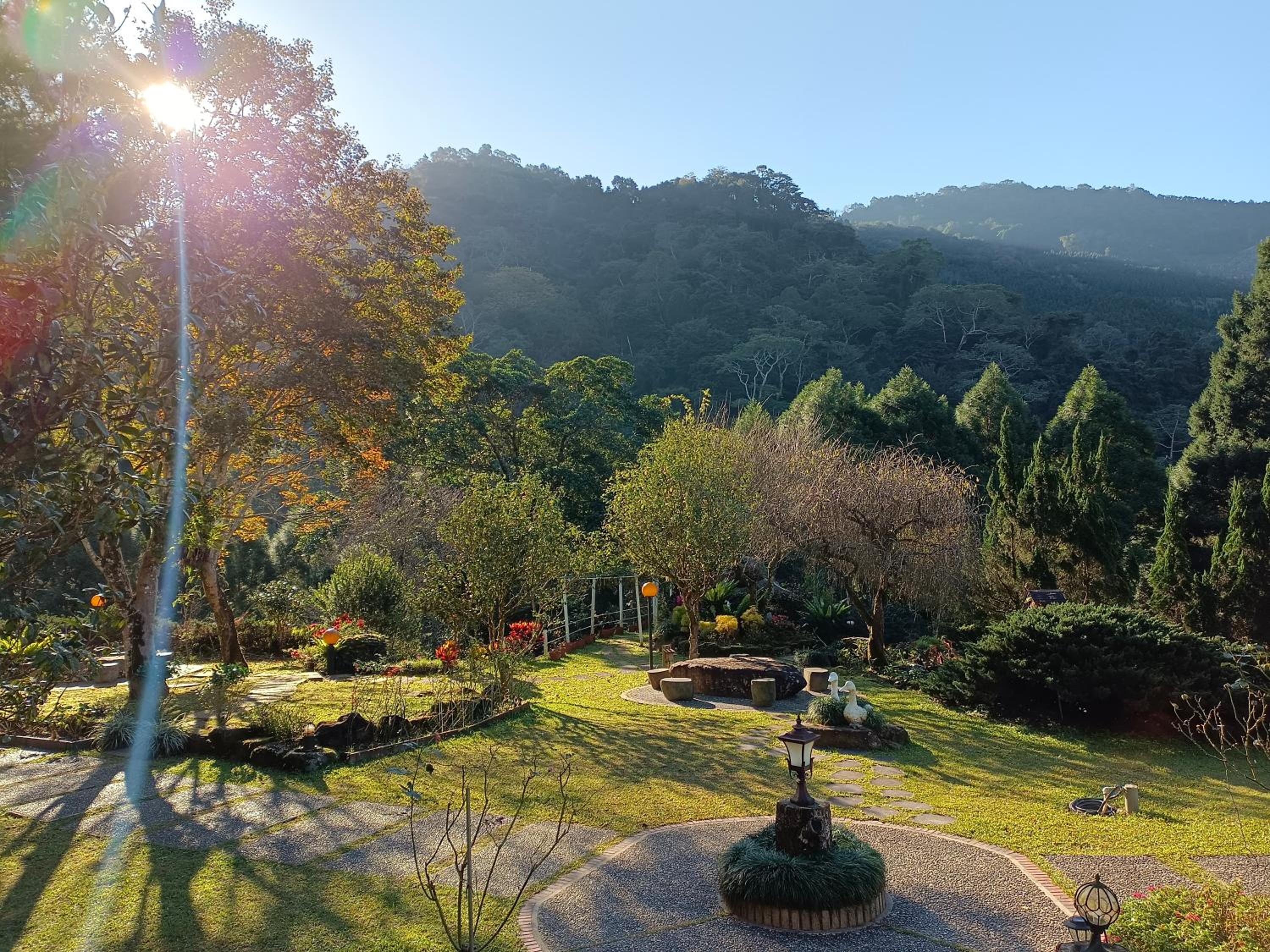 Rong Yuan Gu Homestay view 2