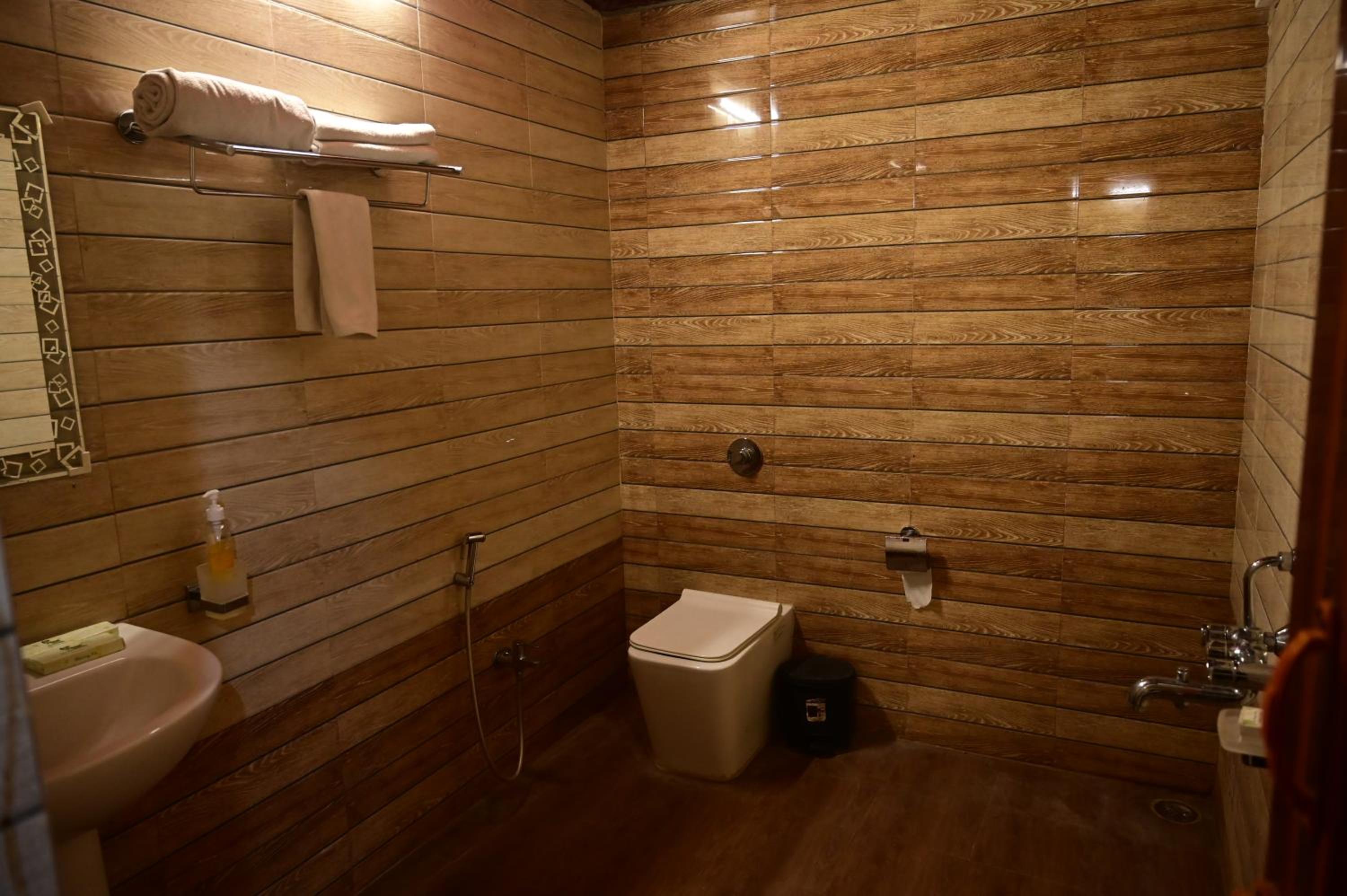 Photo 10