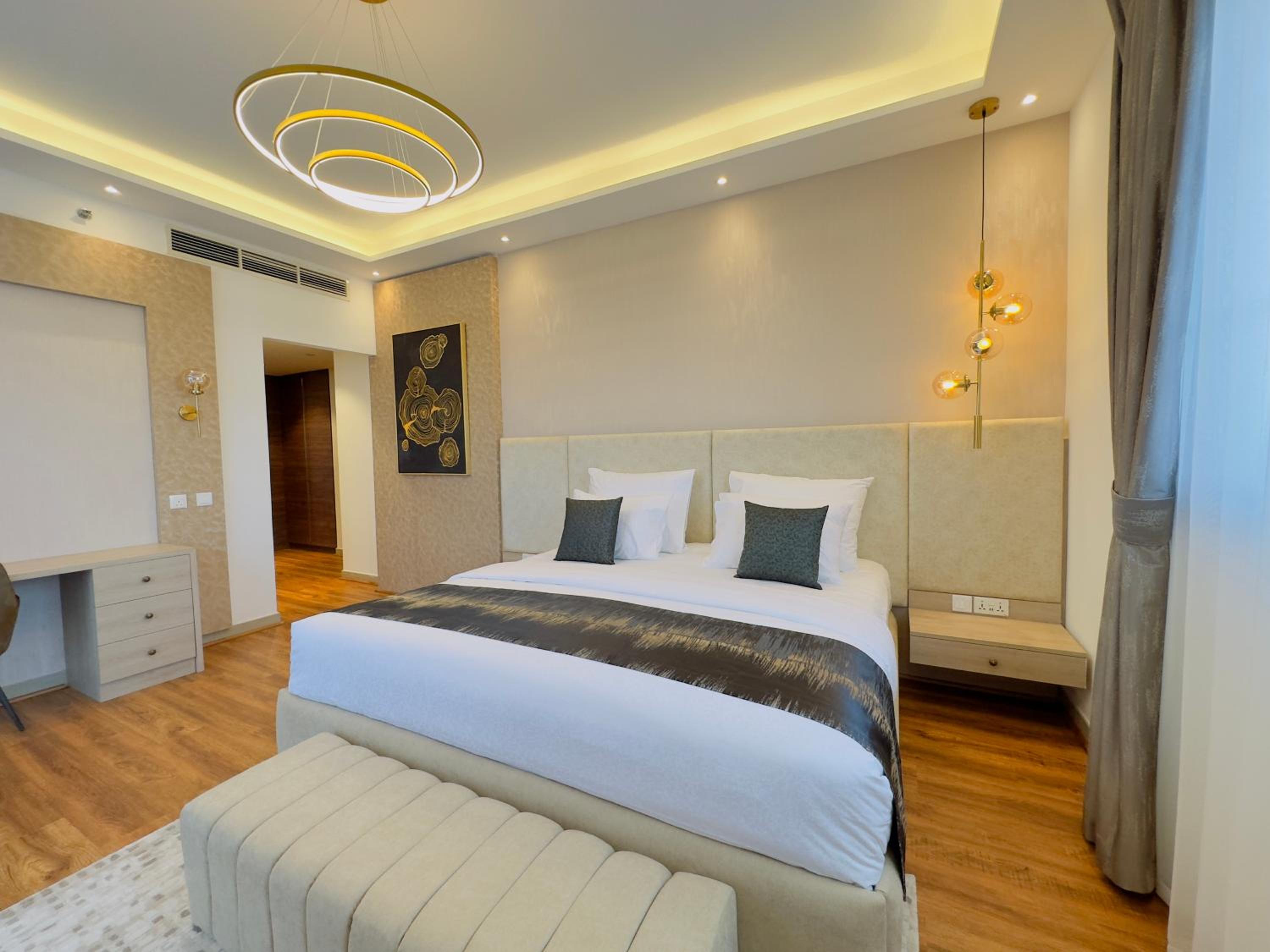 GOODWOOD SUITES HOMES VACATION