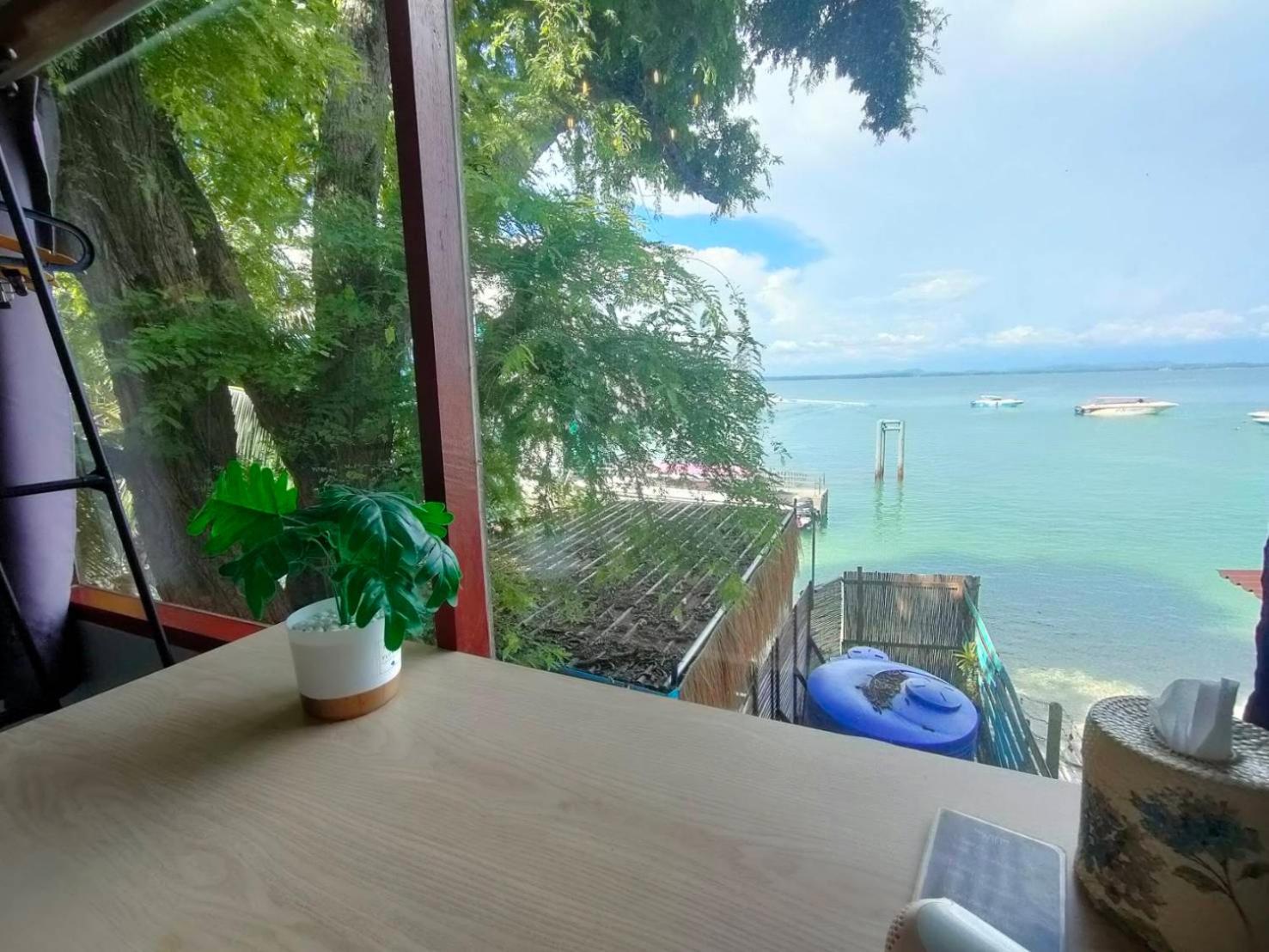I-Talay Zone Sea