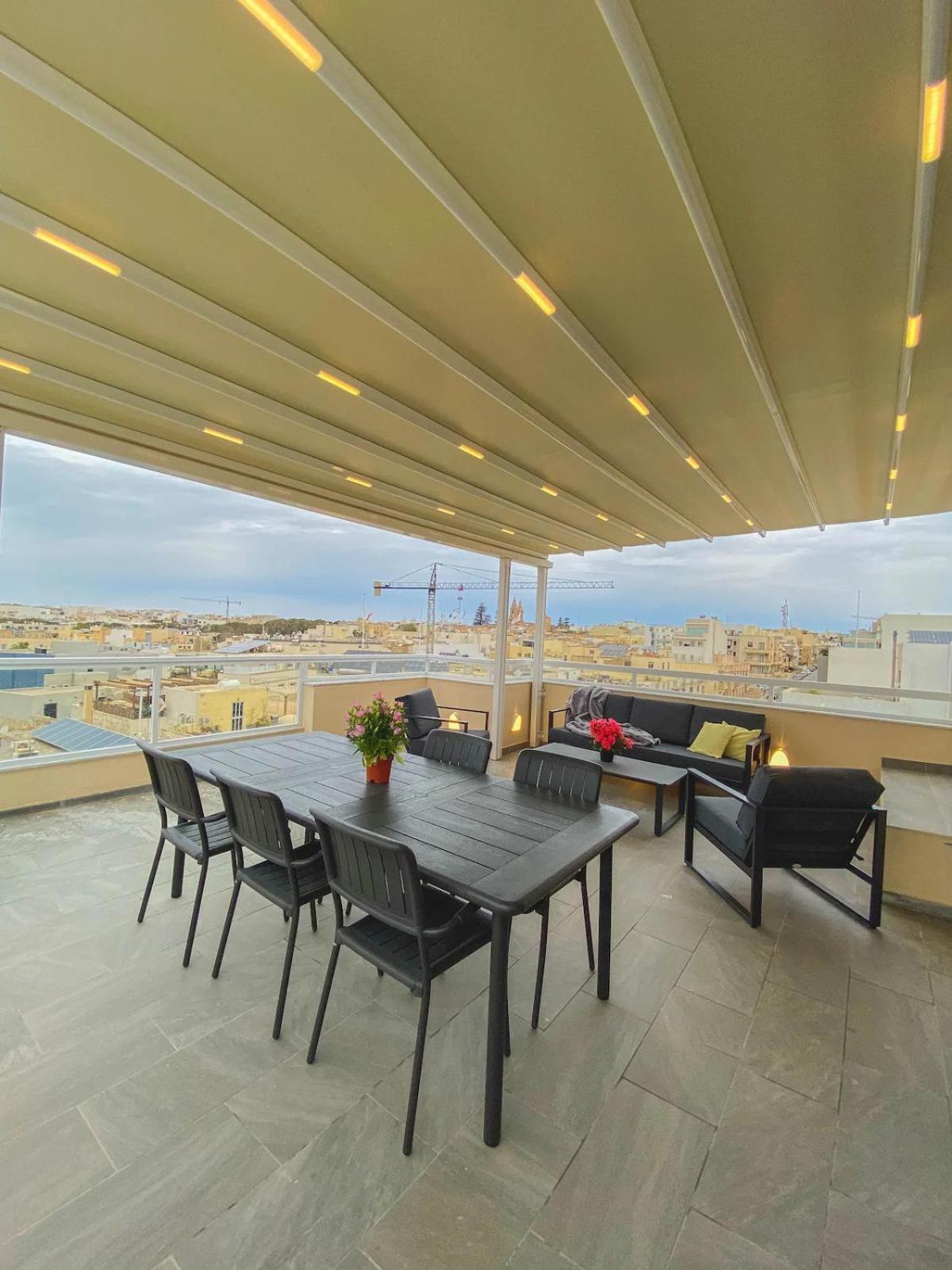 The Blue Mill Penthouse with Beautiful Views view 4