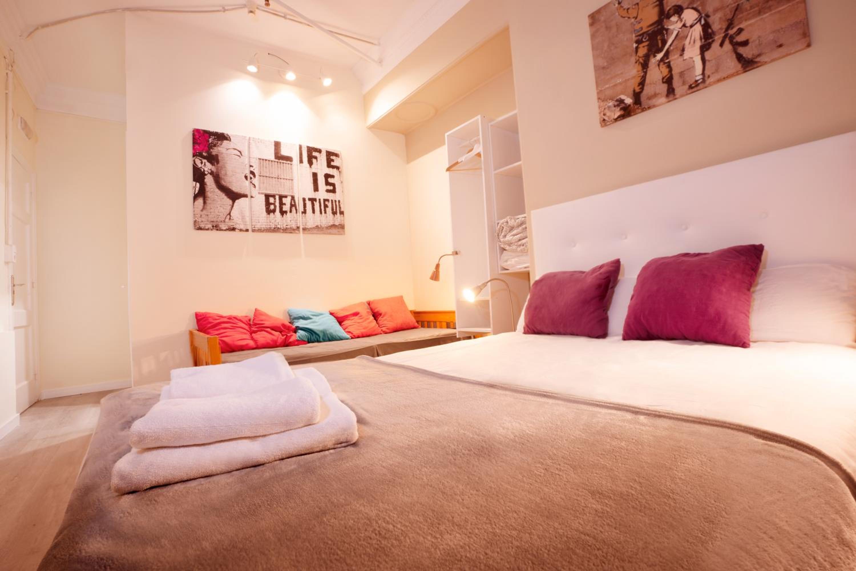Wow Hostel Barcelona