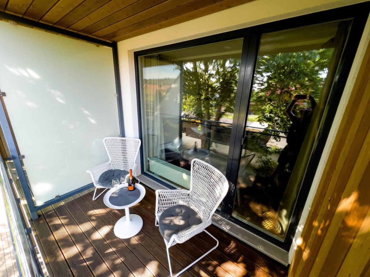 Sunny Aisa Apartment view 2