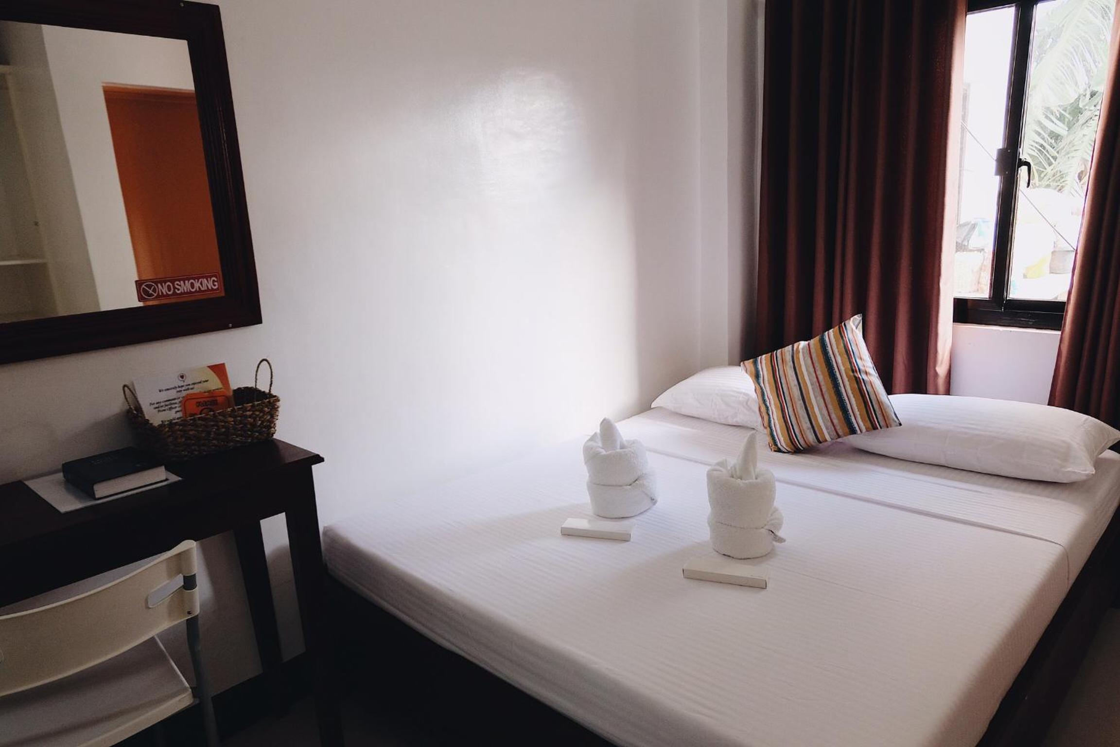 Endless Summer Hotel Baler