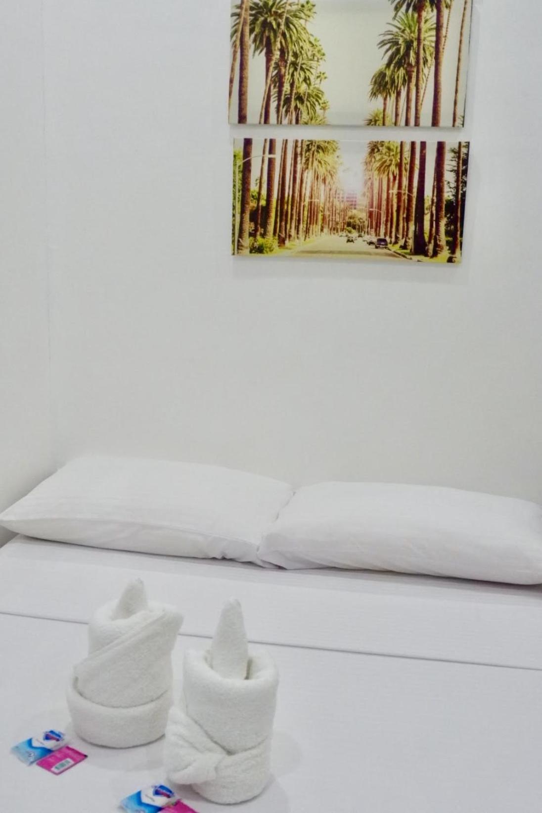 Endless Summer Hotel Baler