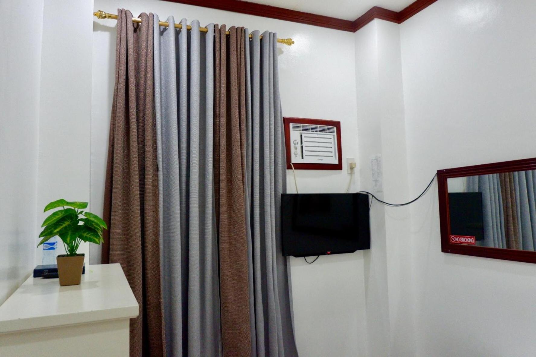 Endless Summer Hotel Baler