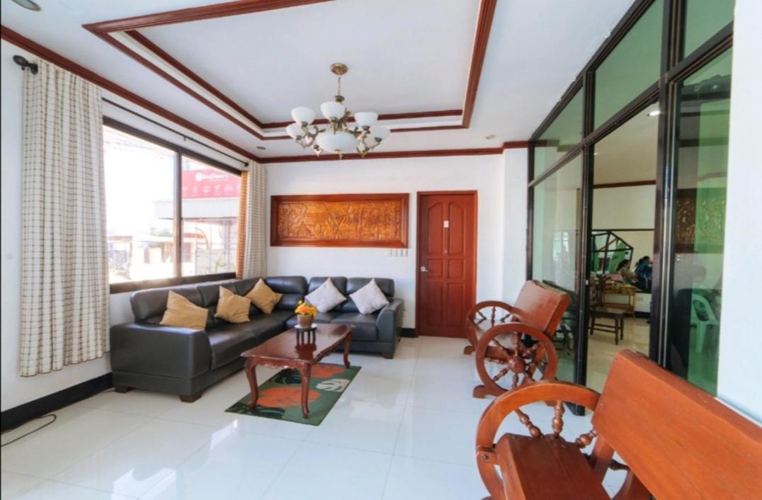 Endless Summer Hotel Baler