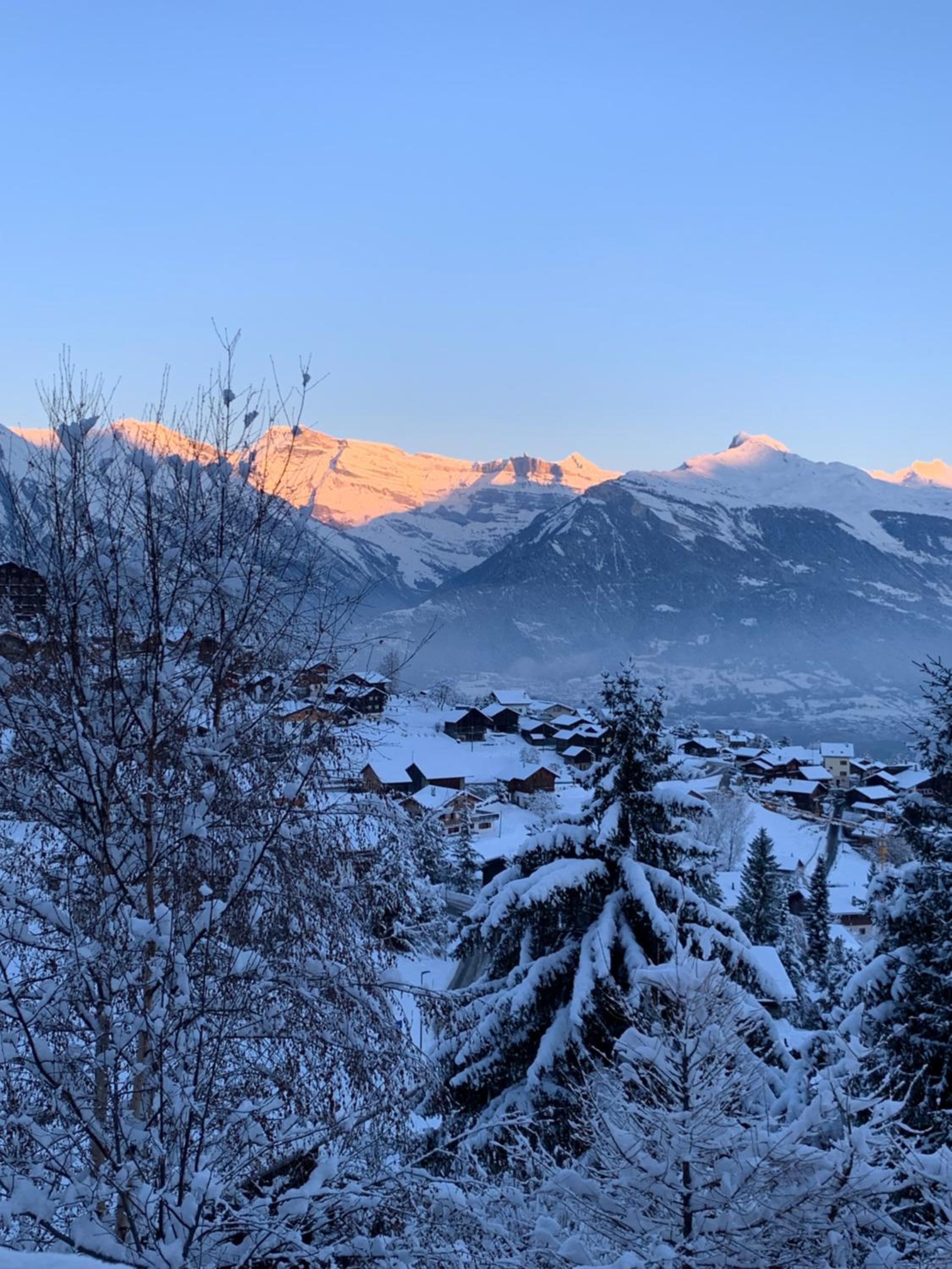 Chalet le Joyau in Nendaz - Sleeps 6 - Panoramic Views - 4 Vallées view 3