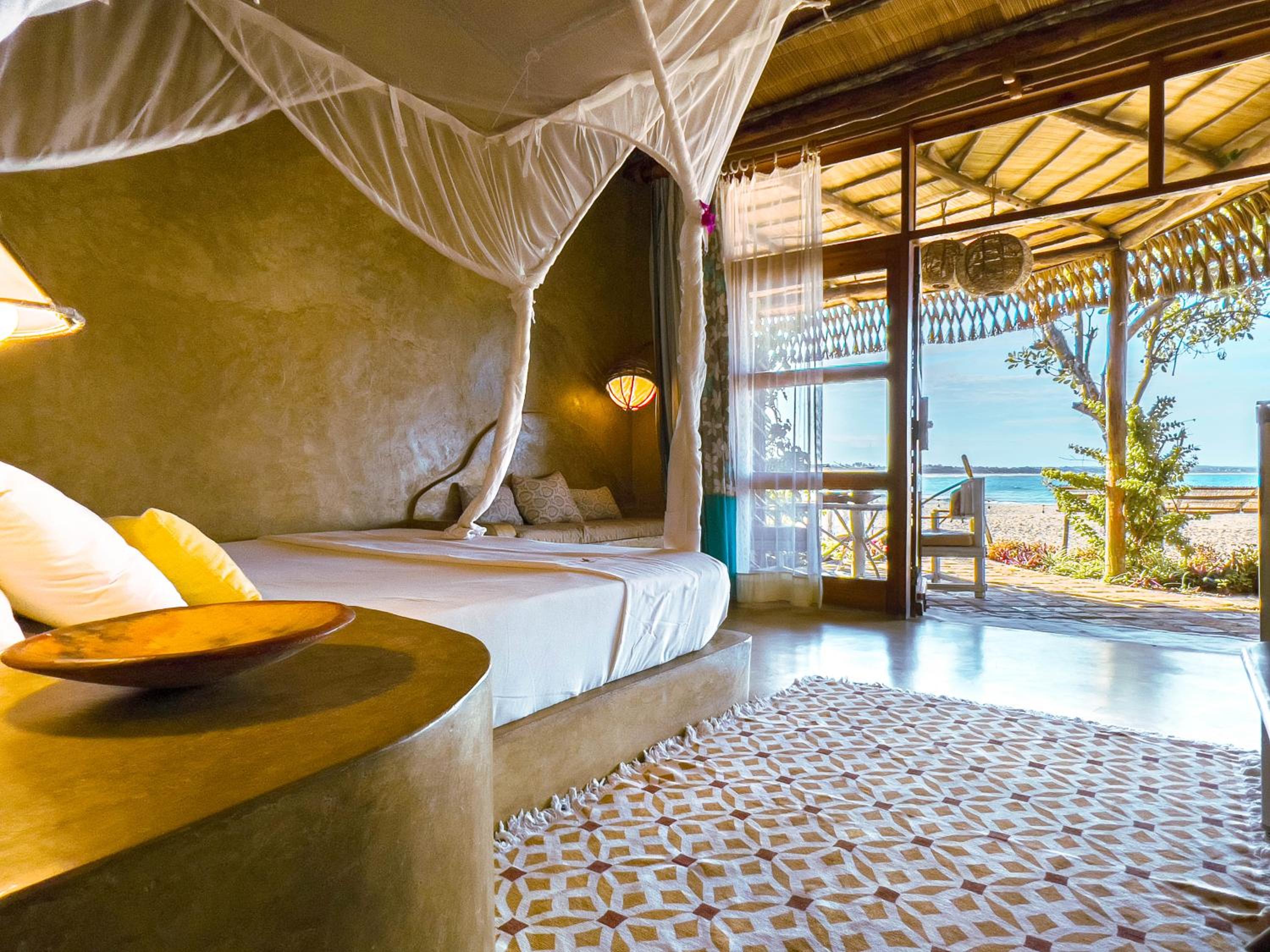 Casa na Praia Tofo- beach front hotel