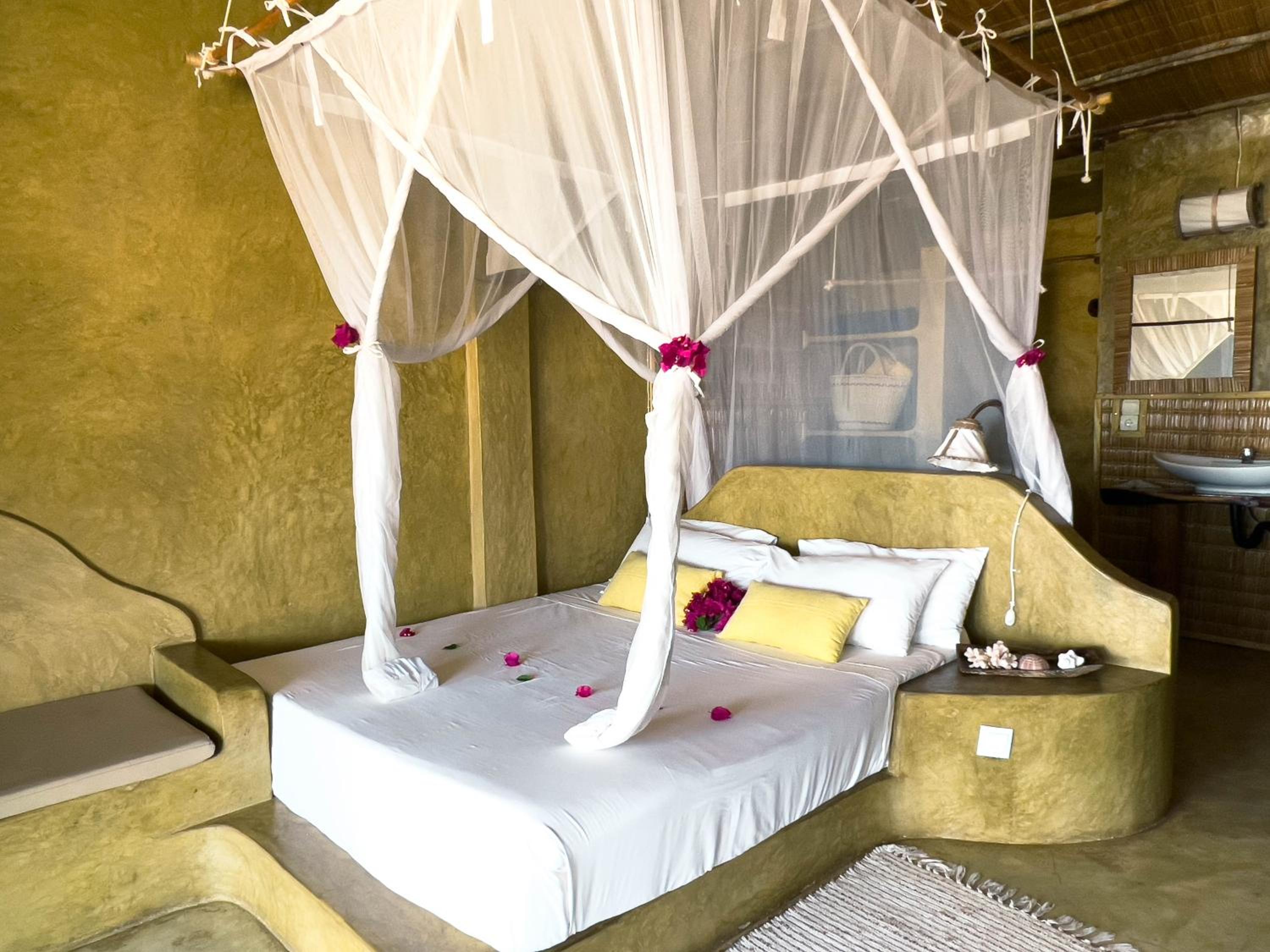 Casa na Praia Tofo- beach front hotel
