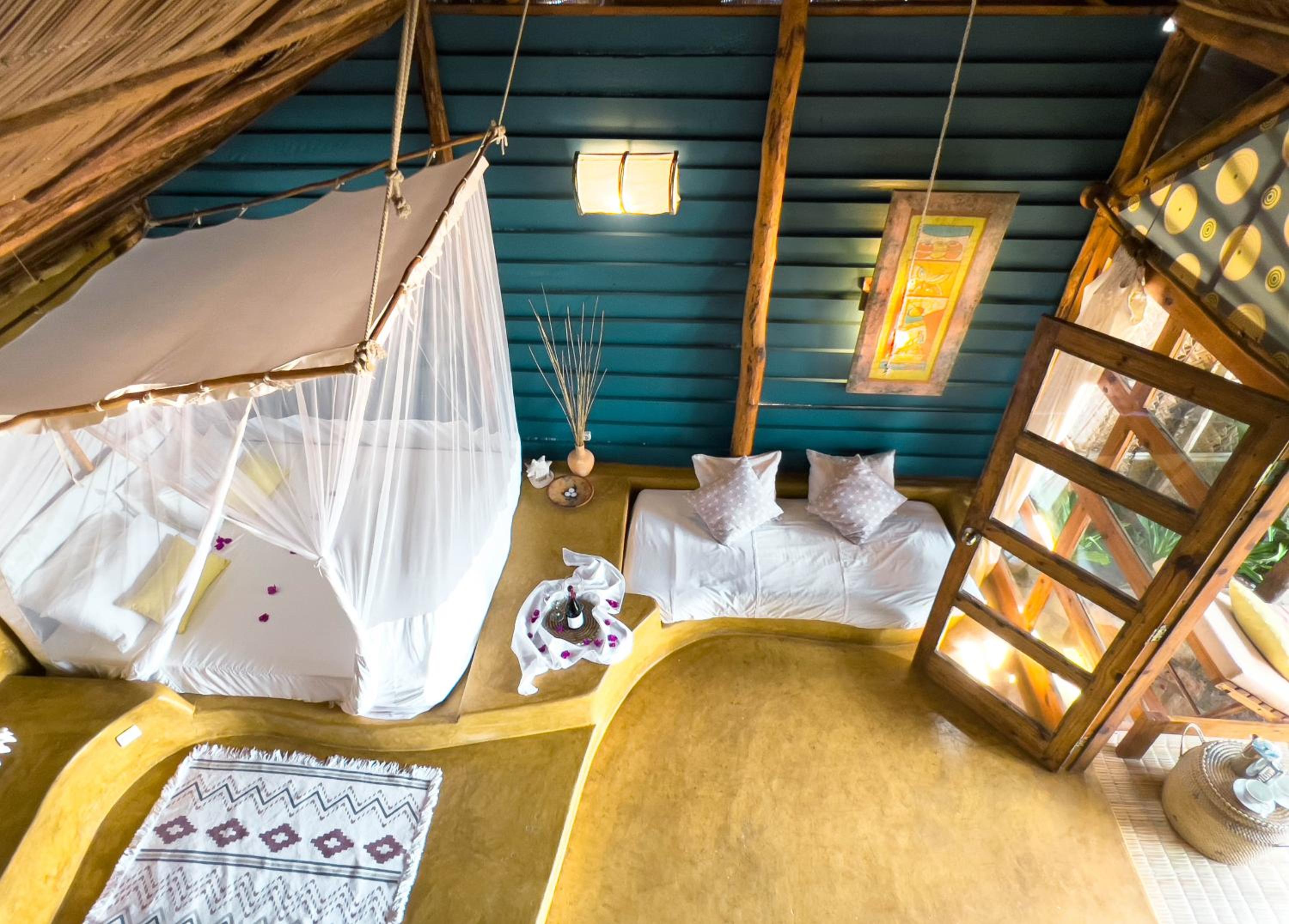 Casa na Praia Tofo- beach front hotel