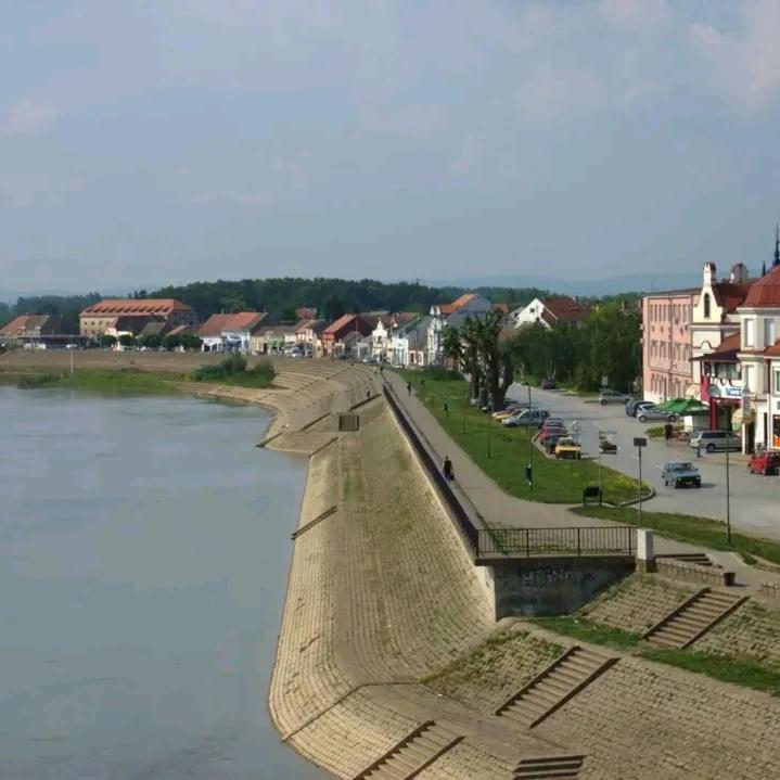 Photo 33