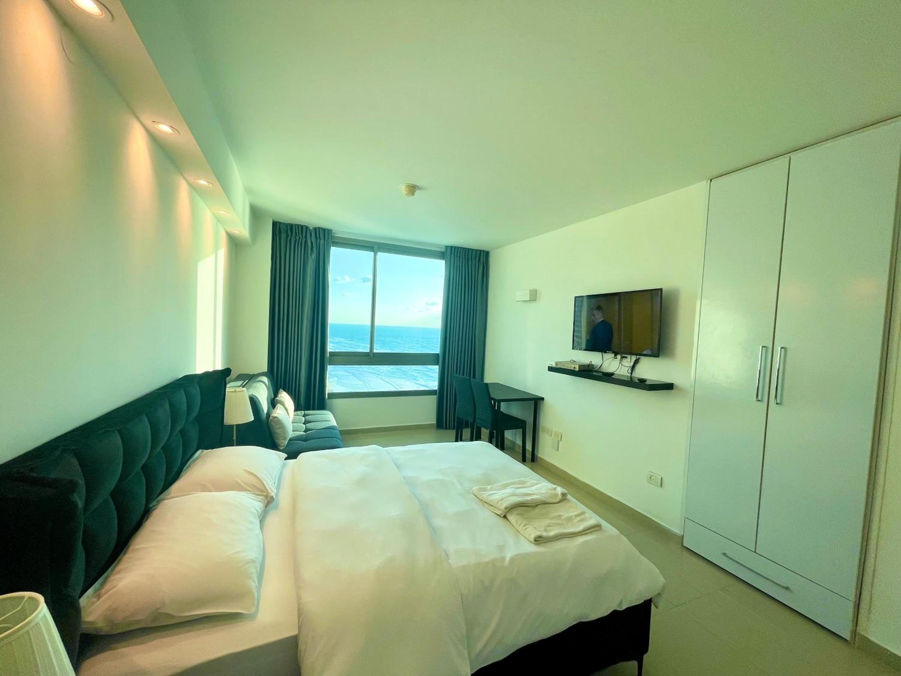 Carmel Holiday Apartments