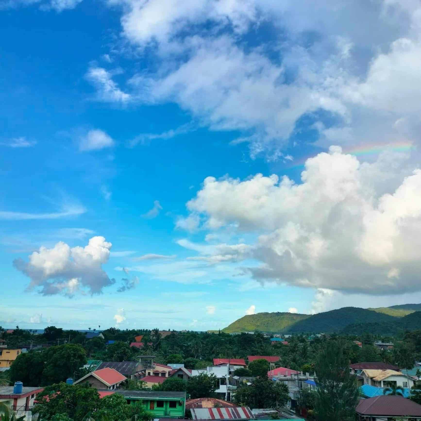 Endless Summer Hotel Baler