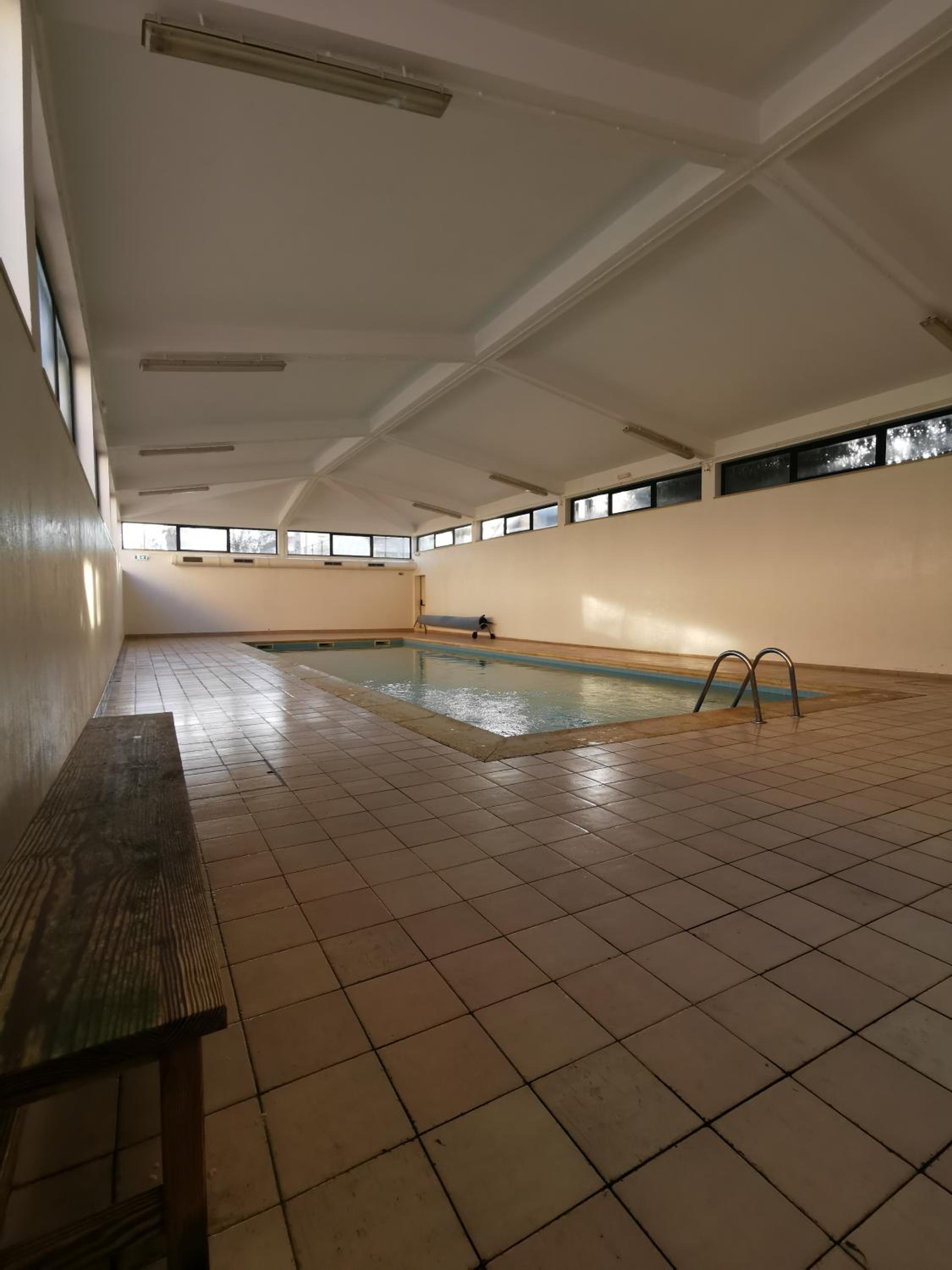 Logement terrain de tennis/piscine 800m de la mer view 3