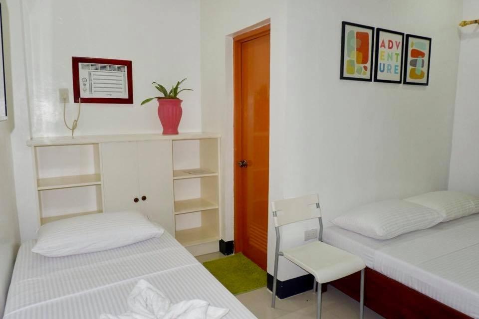 Endless Summer Hotel Baler