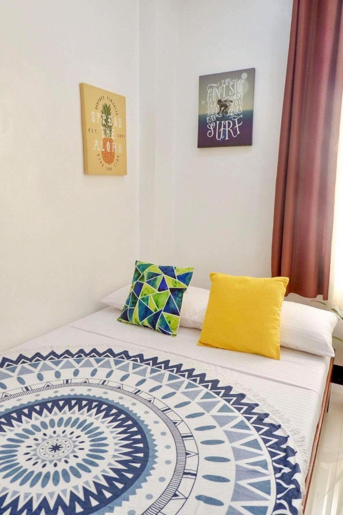 Endless Summer Hotel Baler