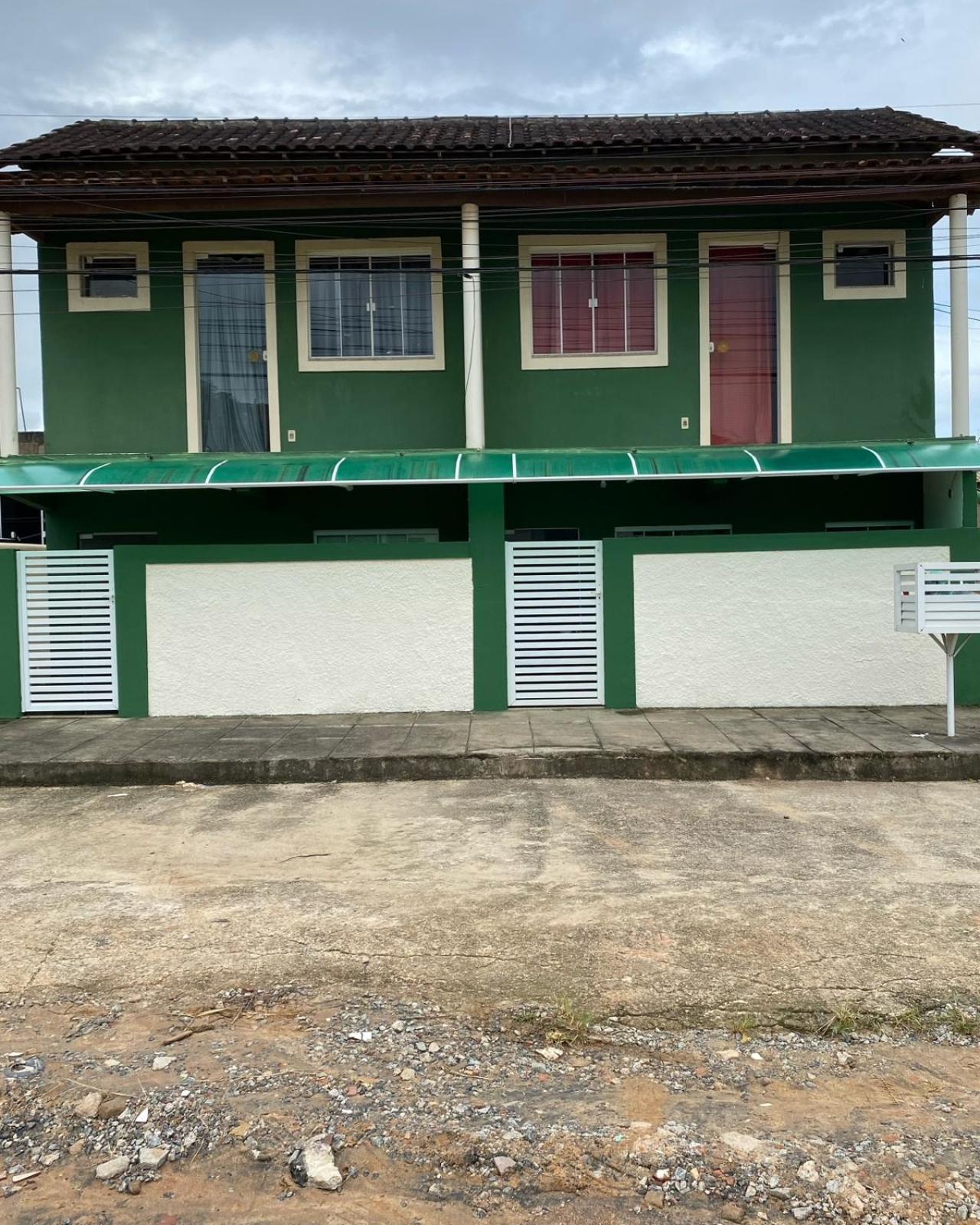 Casa aconchegante e charmosa à 6 min da Praia - Ar condicionado - WIFI 600MB - Netflix - Globoplay - Cozinha Completa