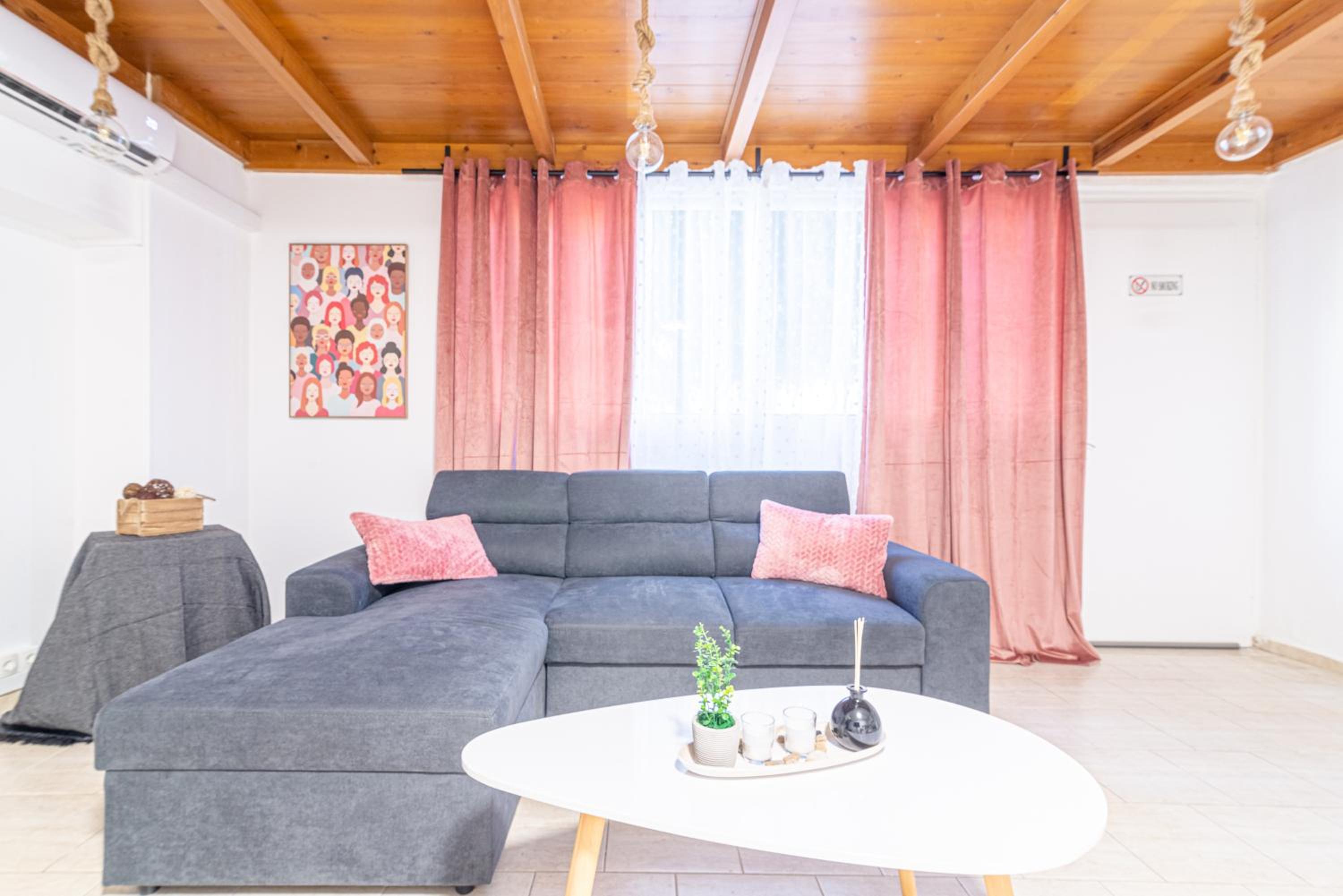 New Loft in the Heart of City Center view 4