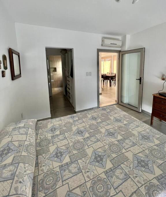 LUMINOSO piso con jacuzzi