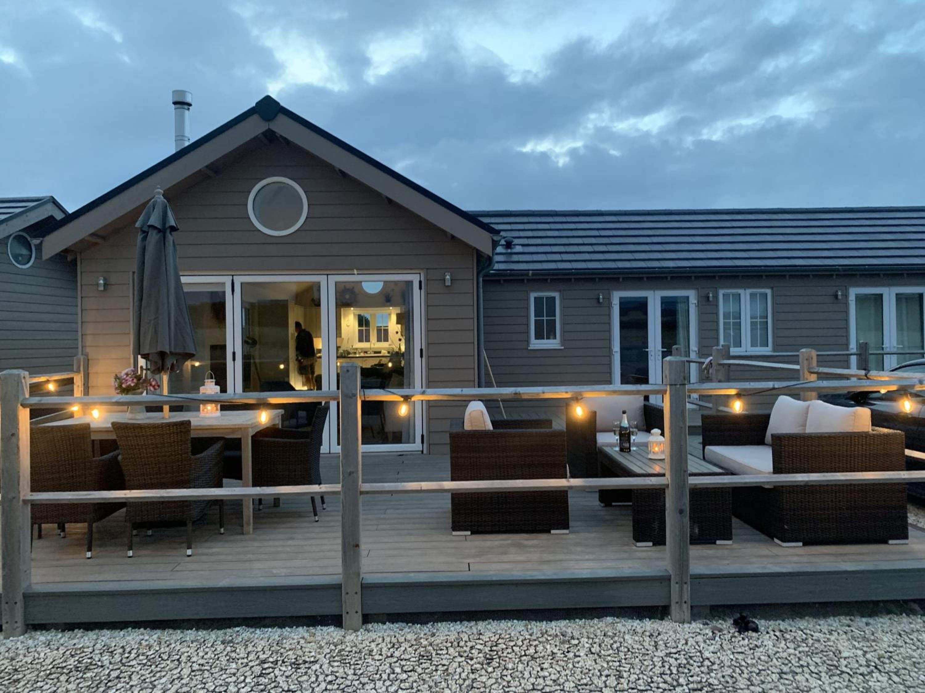Seahorse Lodge at The Bay Filey, sleeps up to 6, and 2 dogs stay for free! view 2