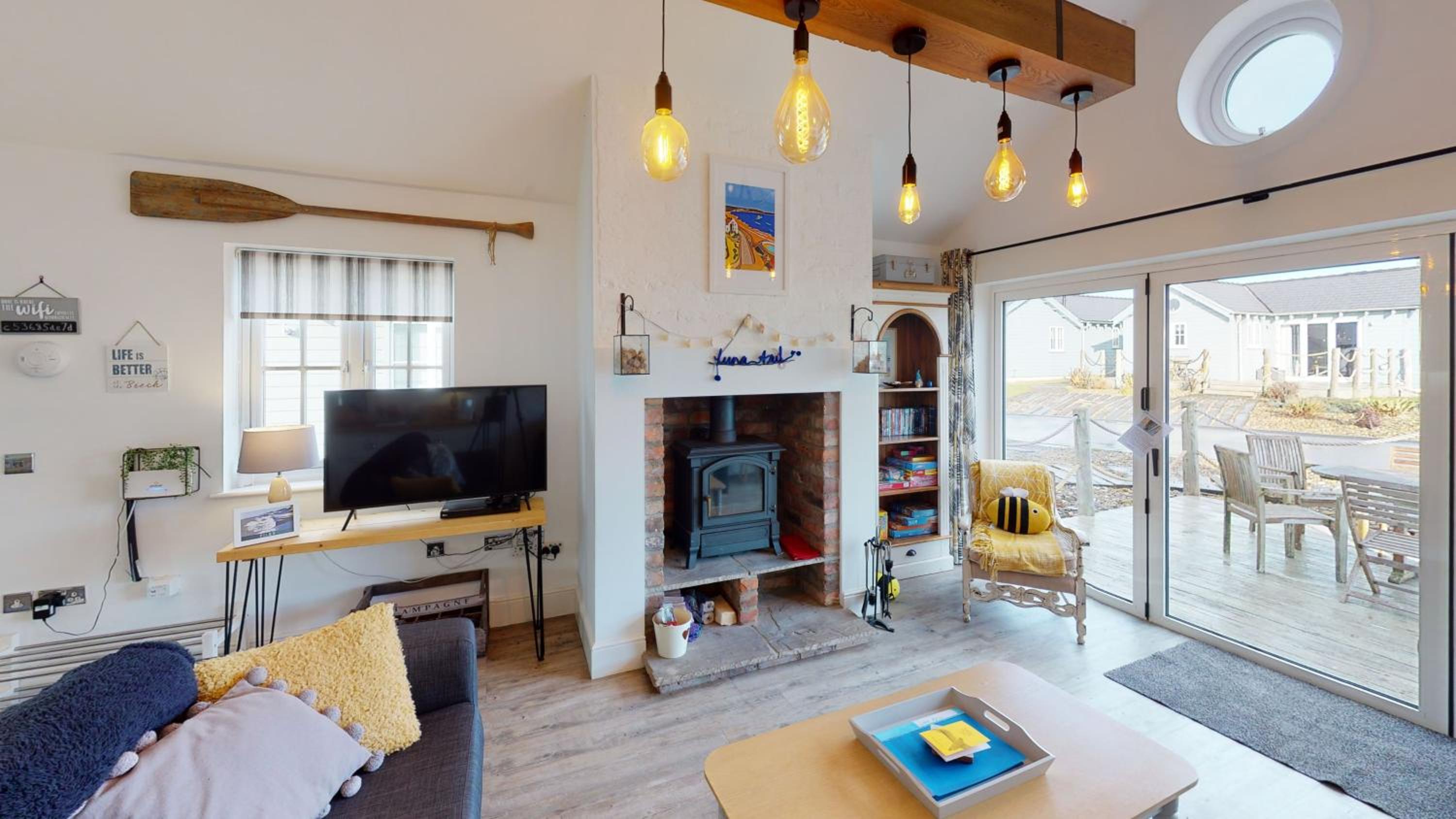 Luna Azul at The Bay Filey, sleeps up to 8, and 2 dogs stay for free! view 3