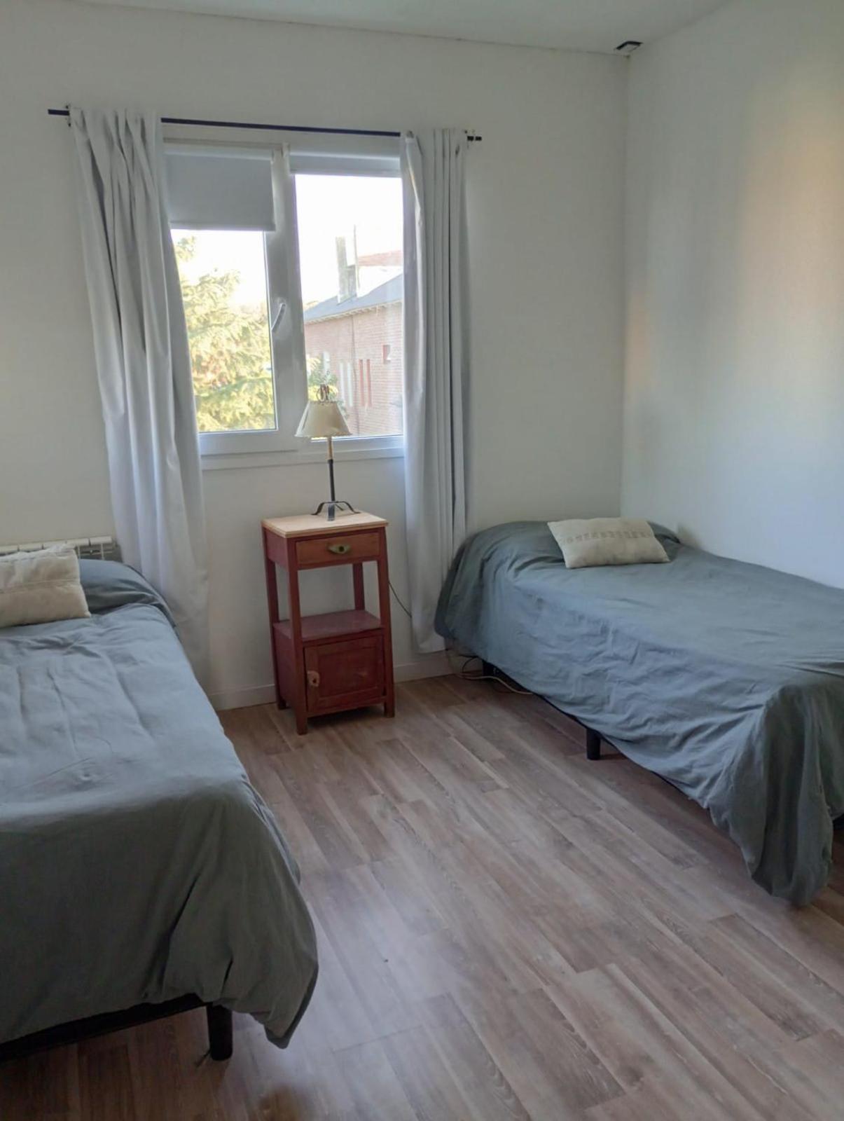 Calida y acogedora casa ubicada en barrio residencial
