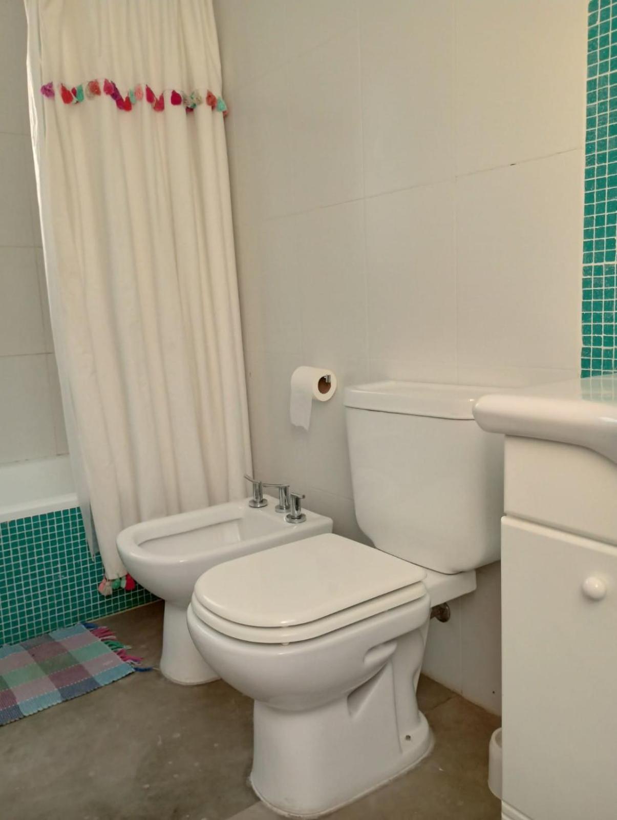 Calida y acogedora casa ubicada en barrio residencial