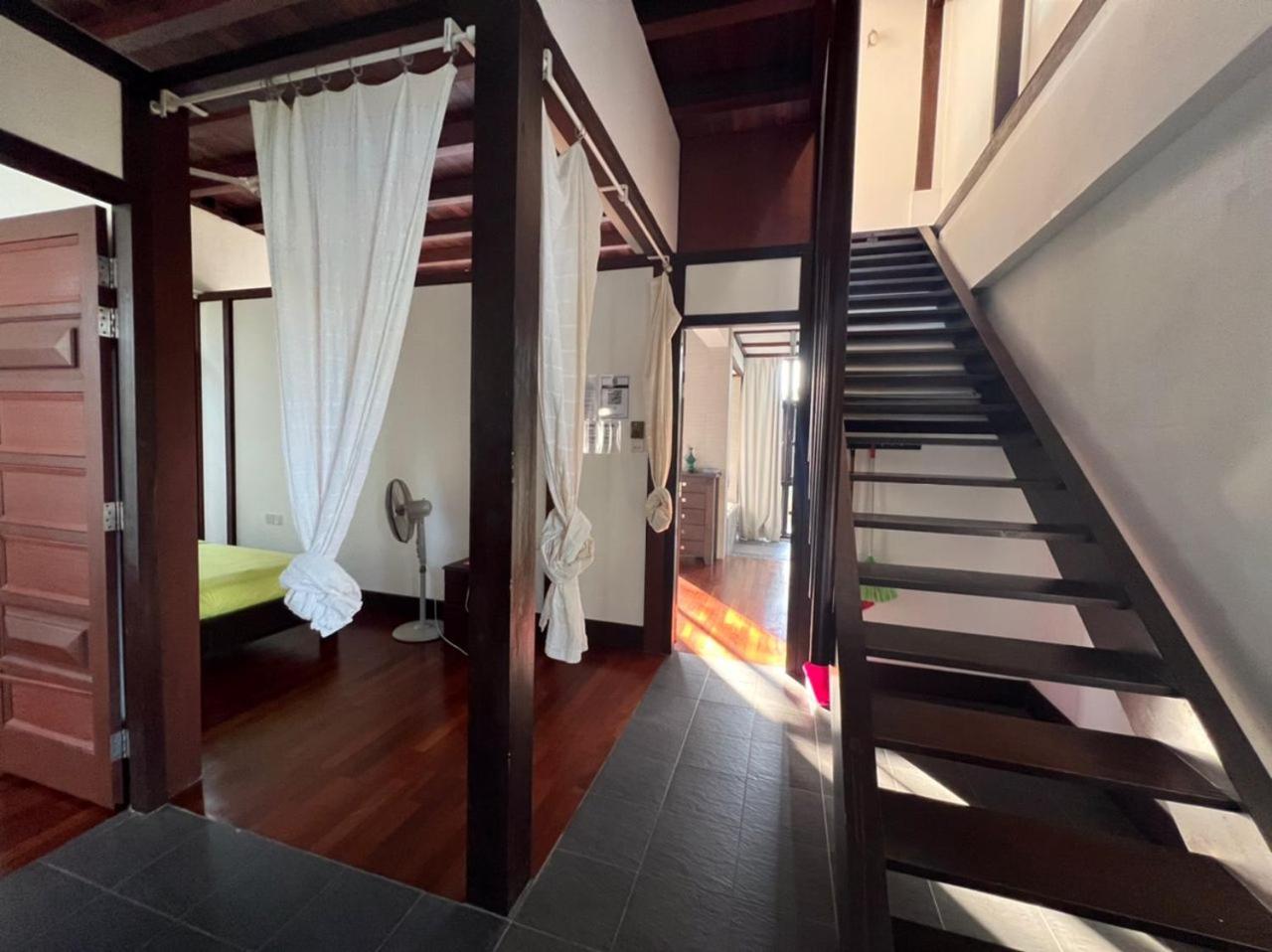 Gaze: Entire Modern Tropical Seaview Villa photo 5
