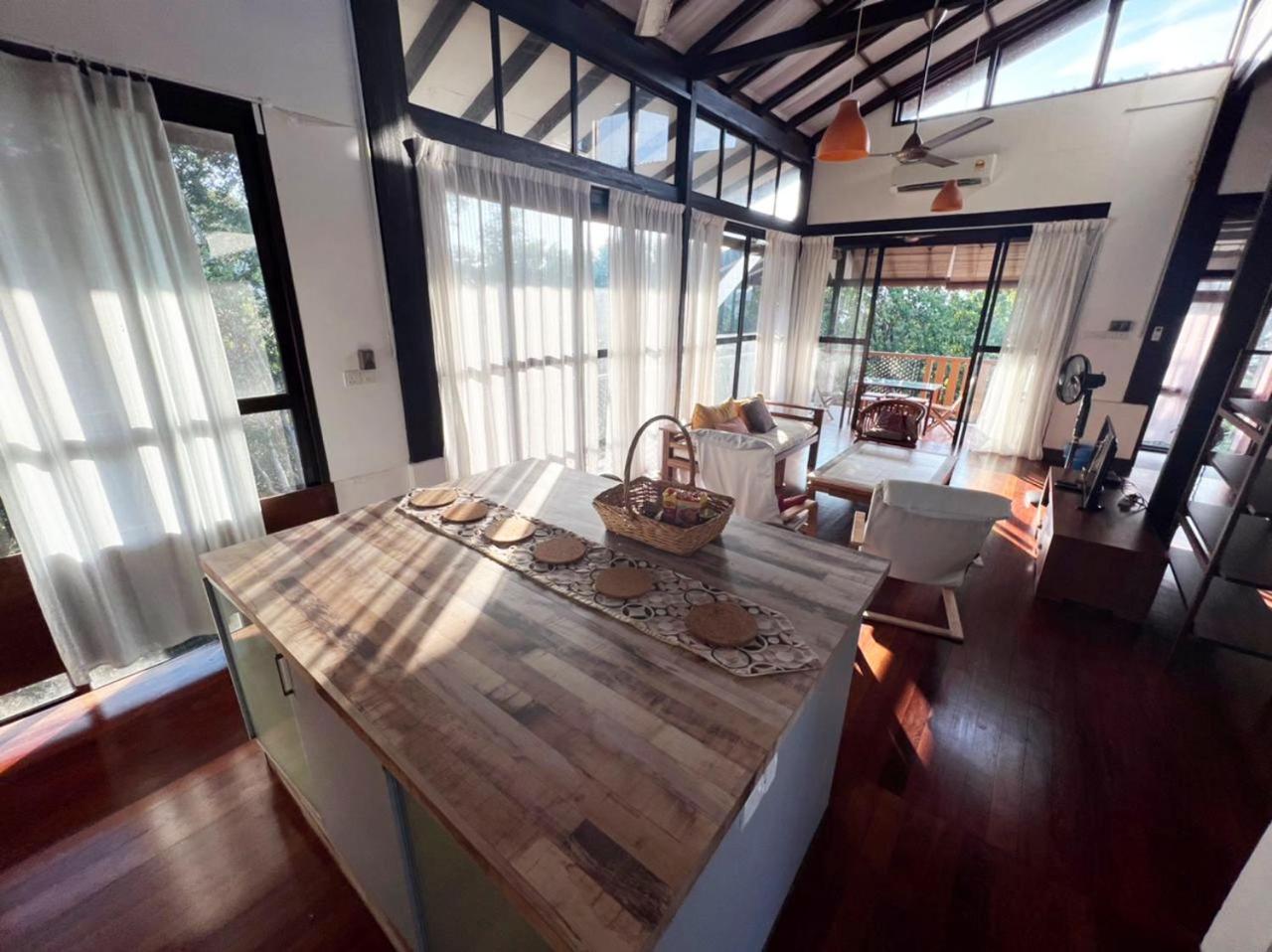 Gaze: Entire Modern Tropical Seaview Villa photo 3