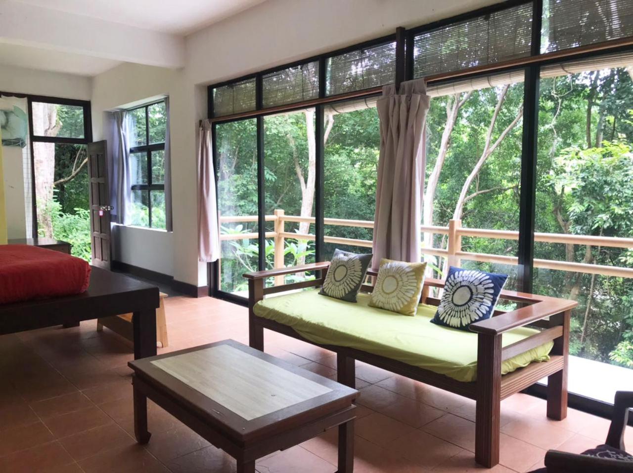 Gaze Studio: Modern Spacious Jungle Stay photo 7