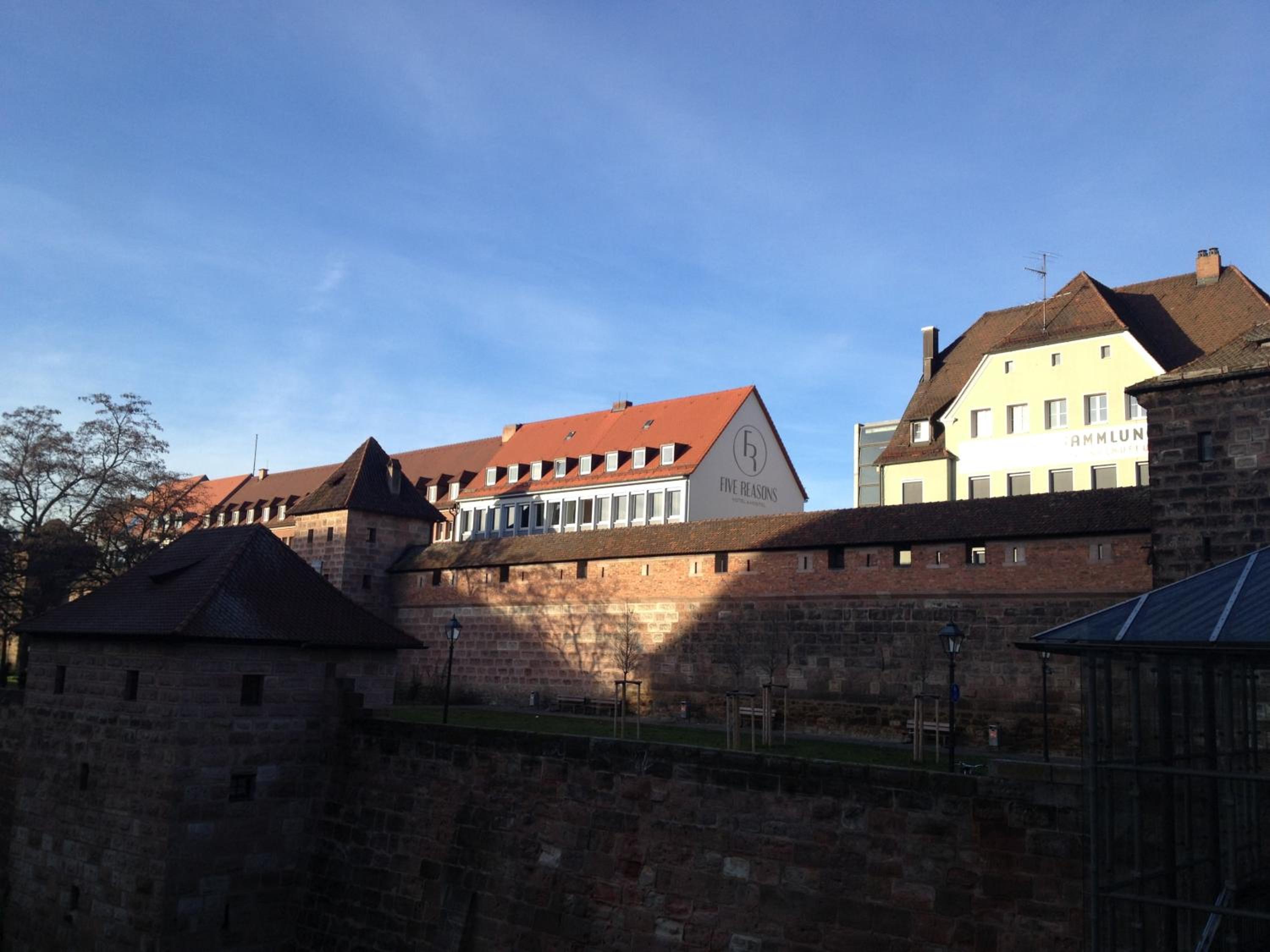 Five Reasons Hostel & Hotel
