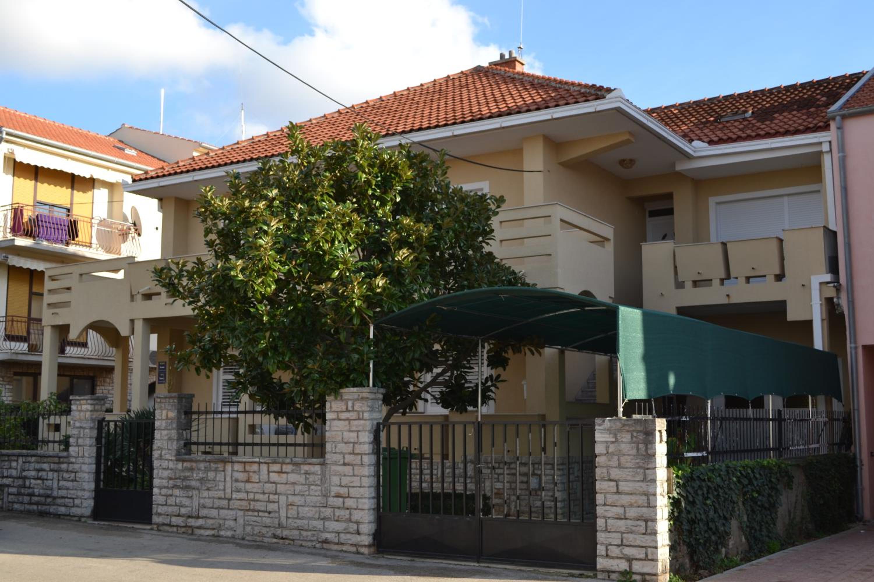 Apartments Sanda