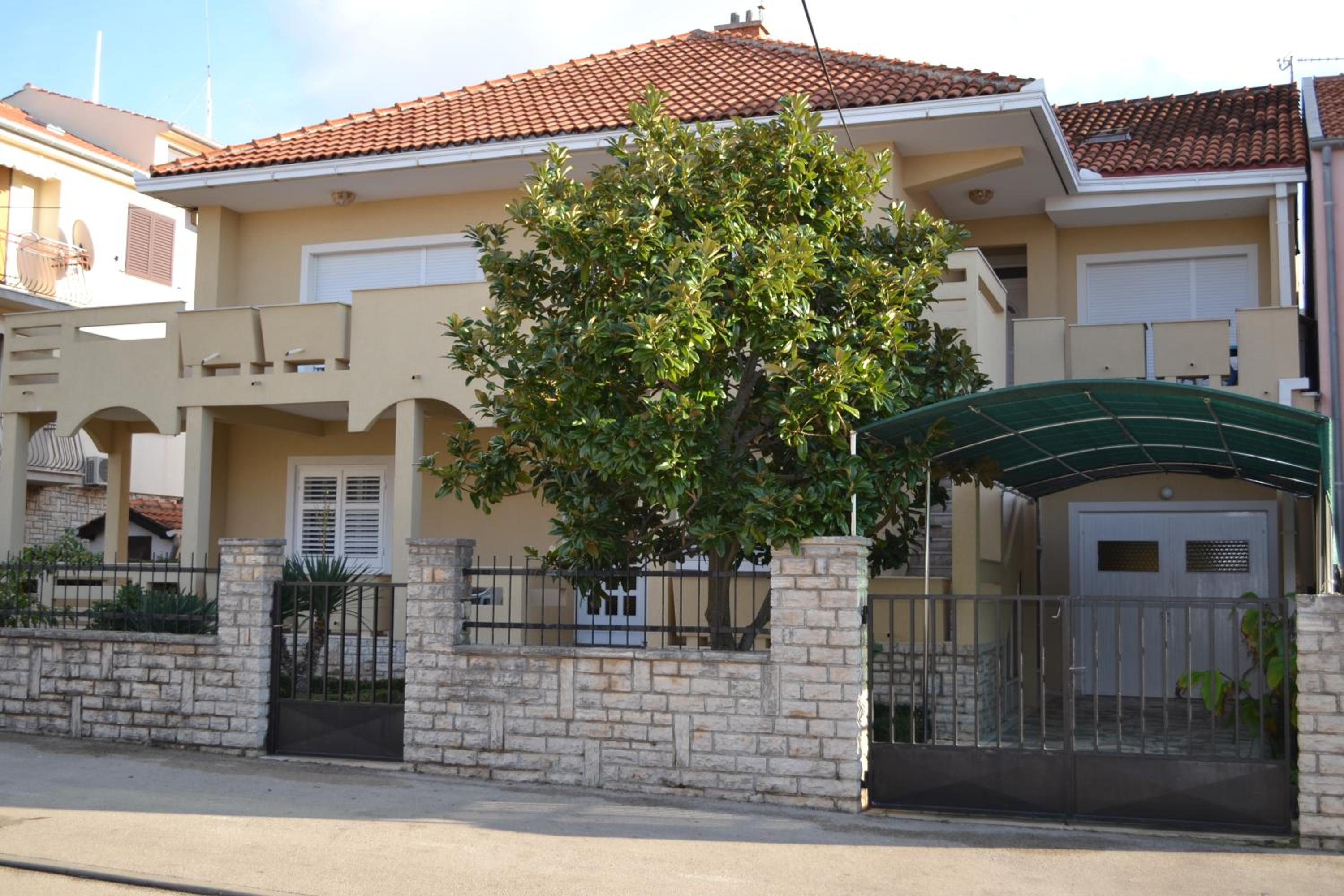 Apartments Sanda