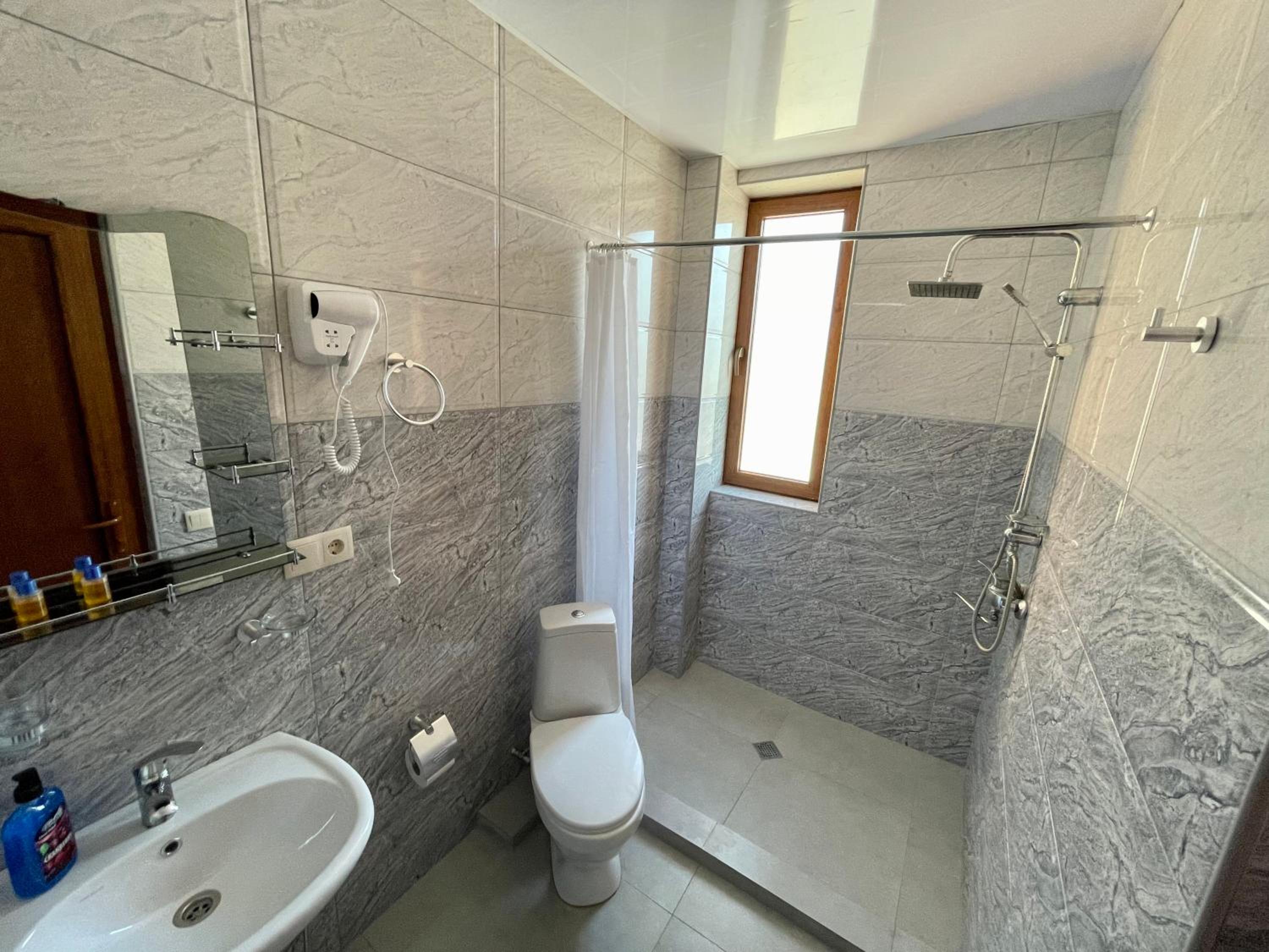 Photo 43