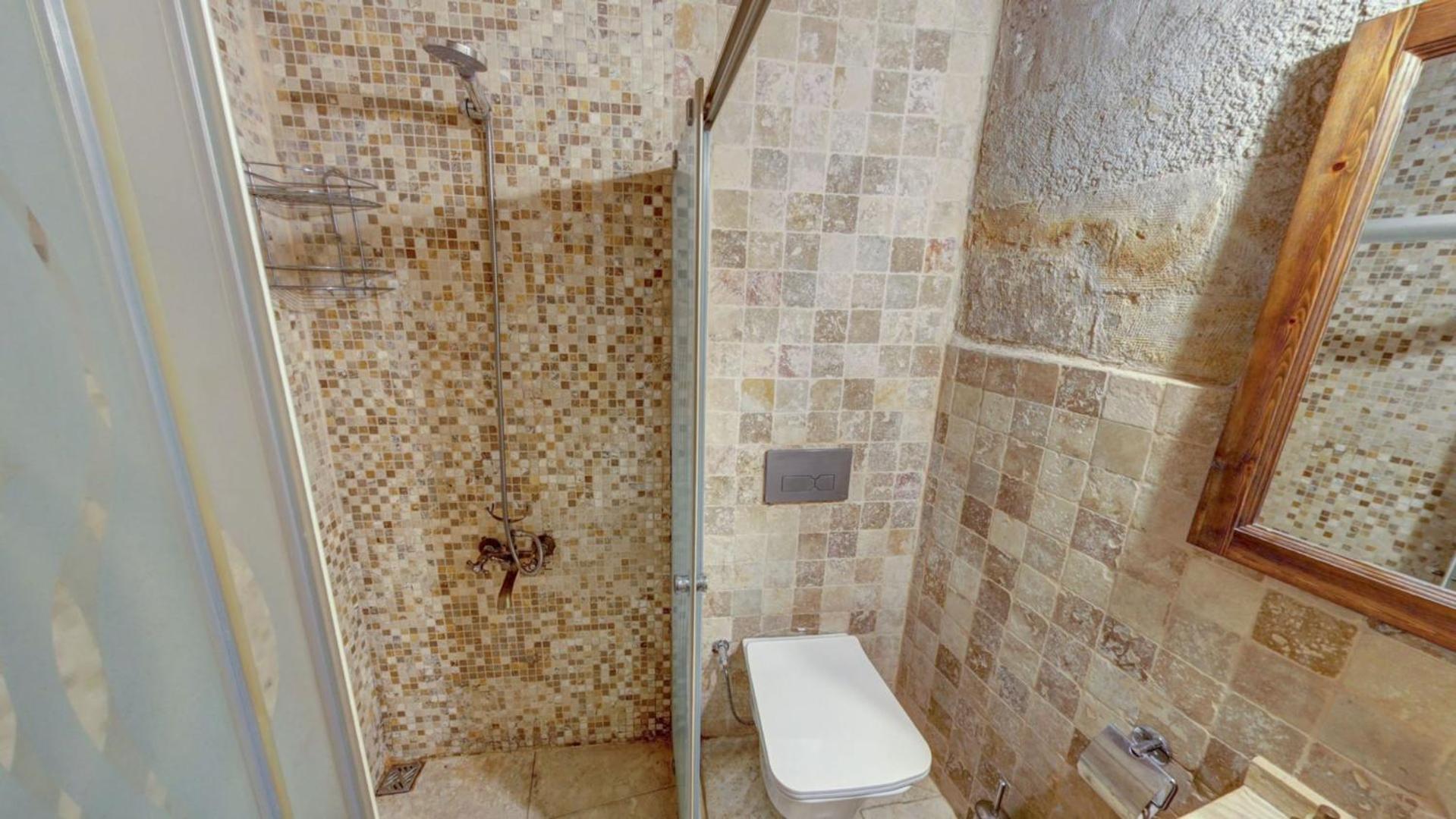 Elegance Cave Suites & Restaurant - Image 28