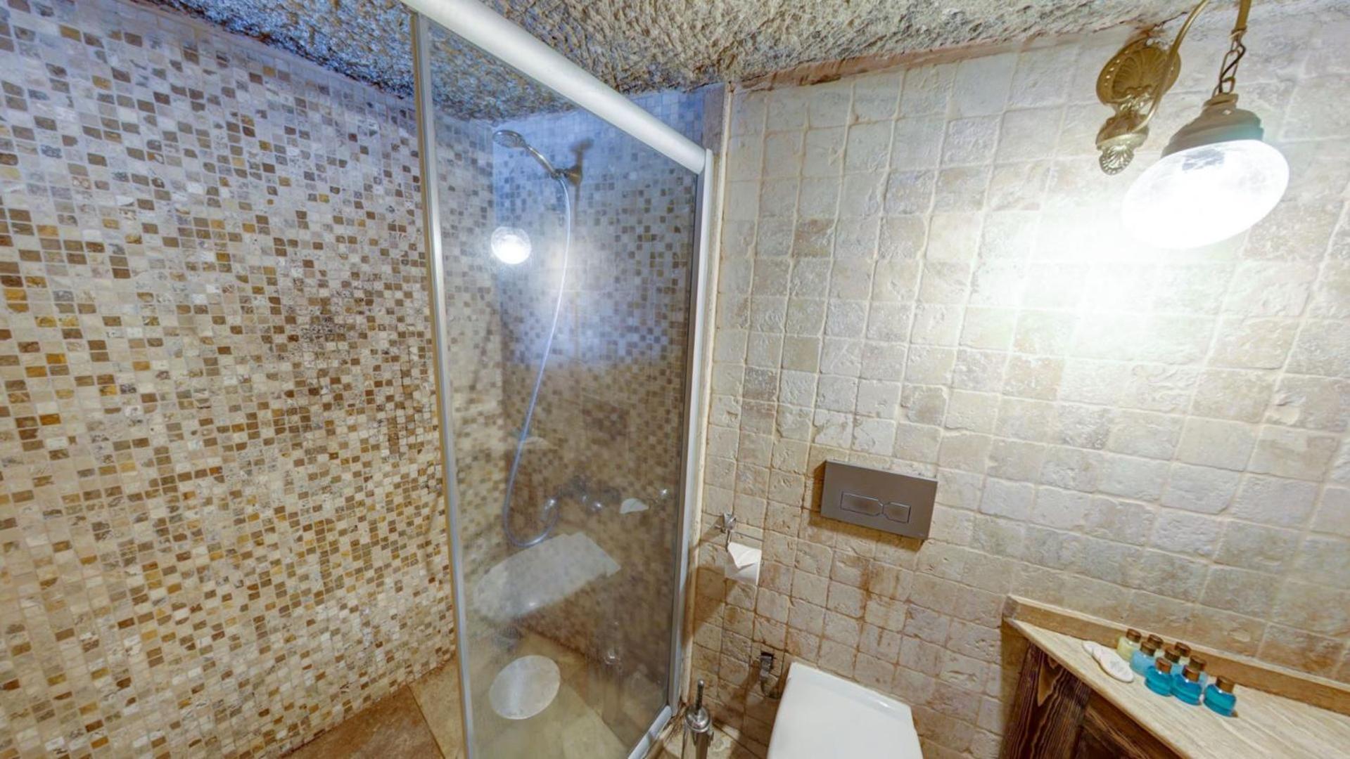 Elegance Cave Suites & Restaurant - Image 29