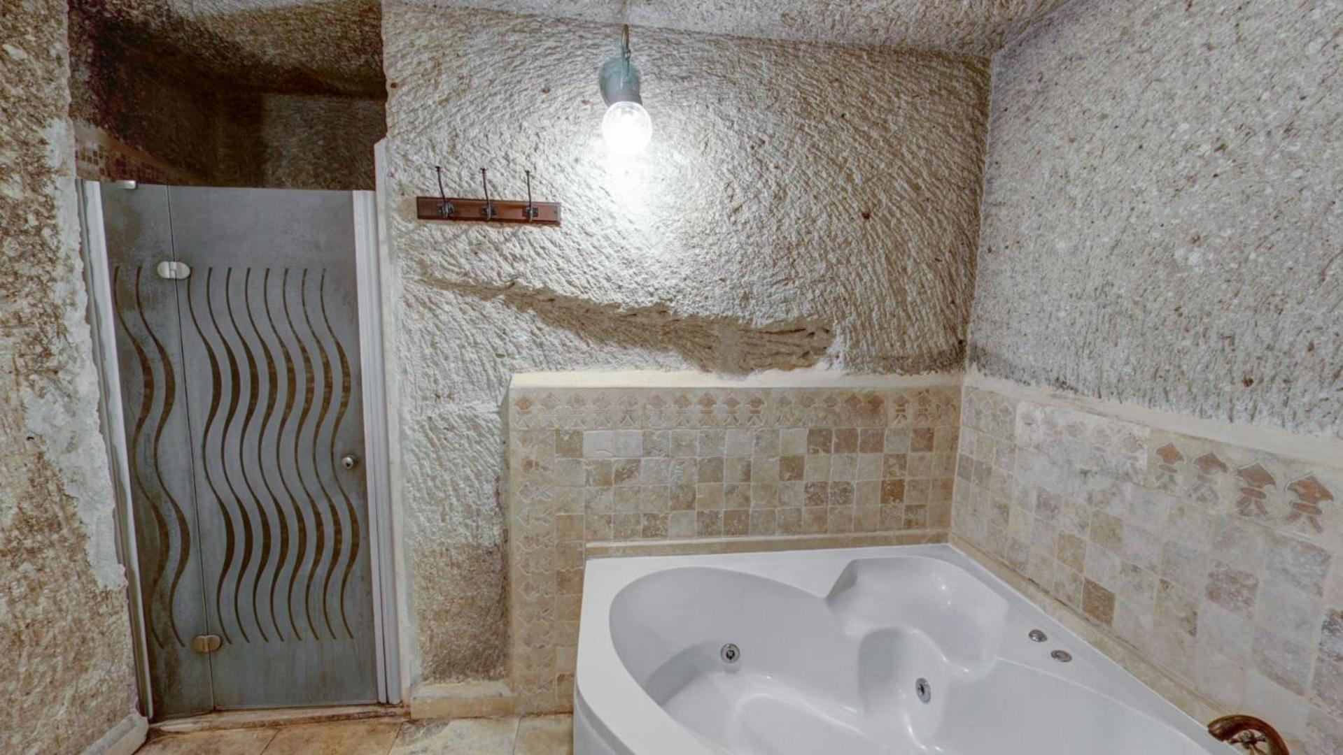 Elegance Cave Suites & Restaurant - Image 88