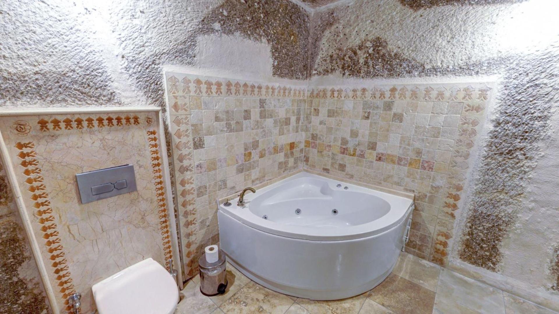 Elegance Cave Suites & Restaurant - Image 34