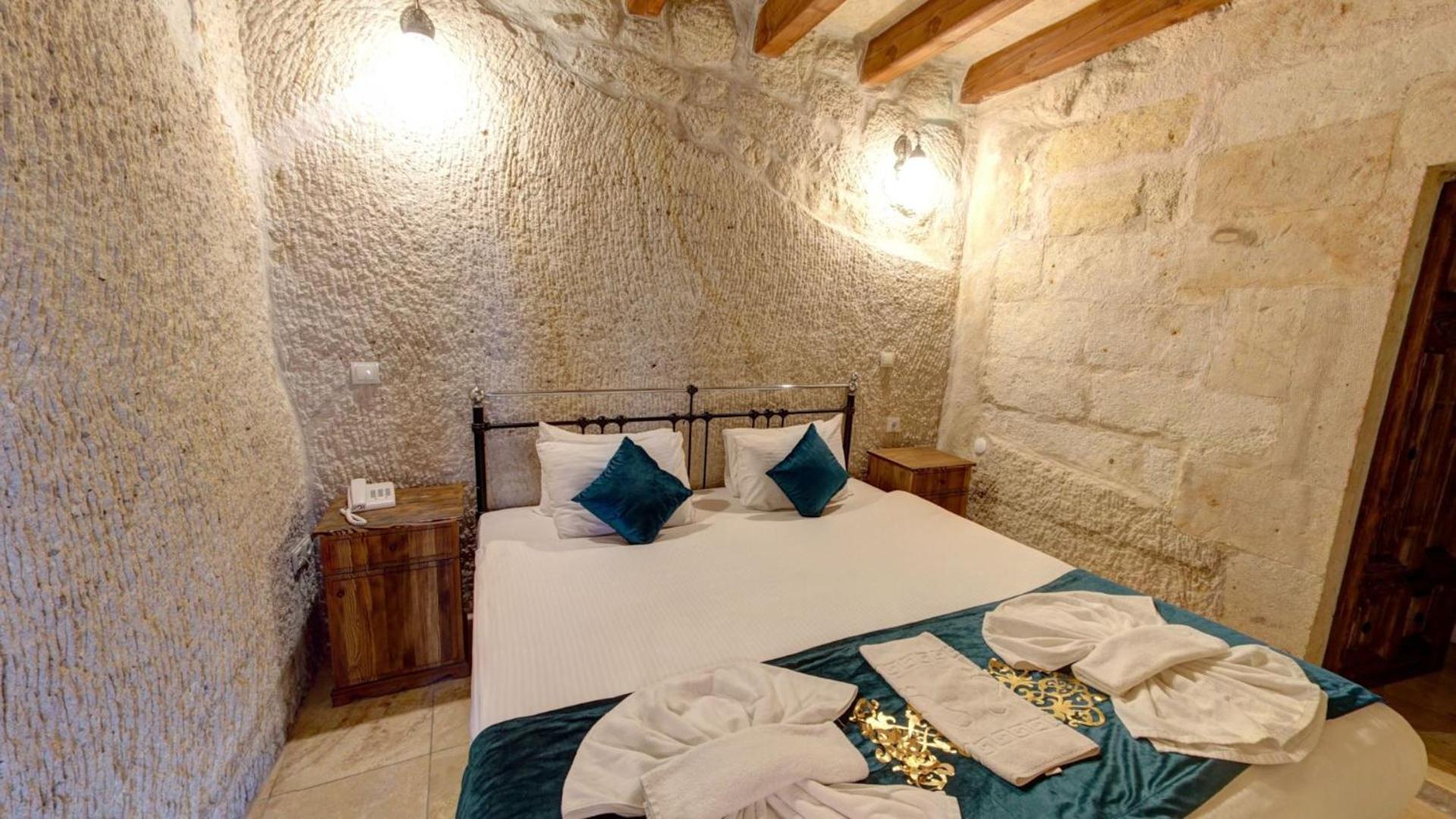 Elegance Cave Suites & Restaurant - Image 91