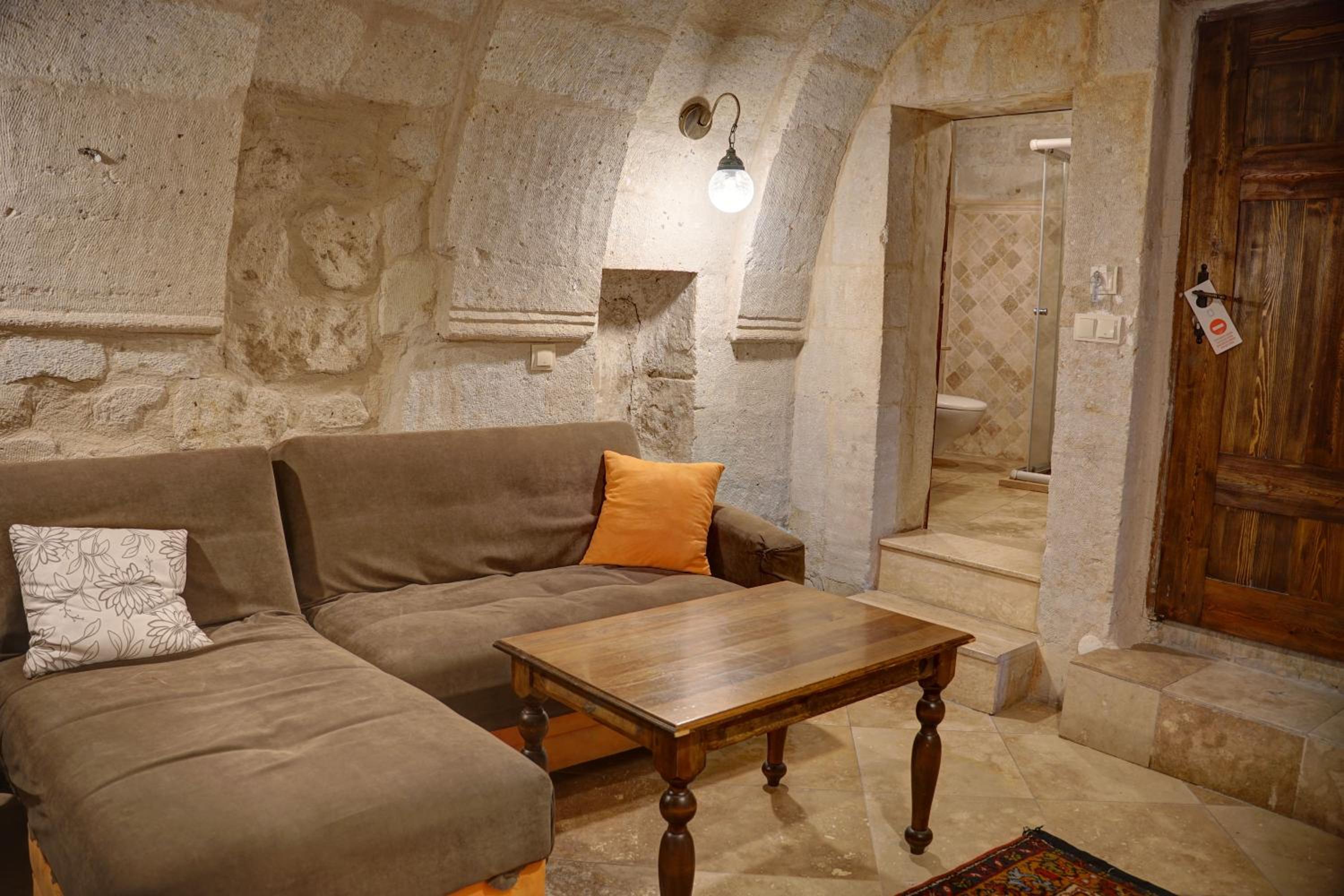 Elegance Cave Suites & Restaurant - Image 101