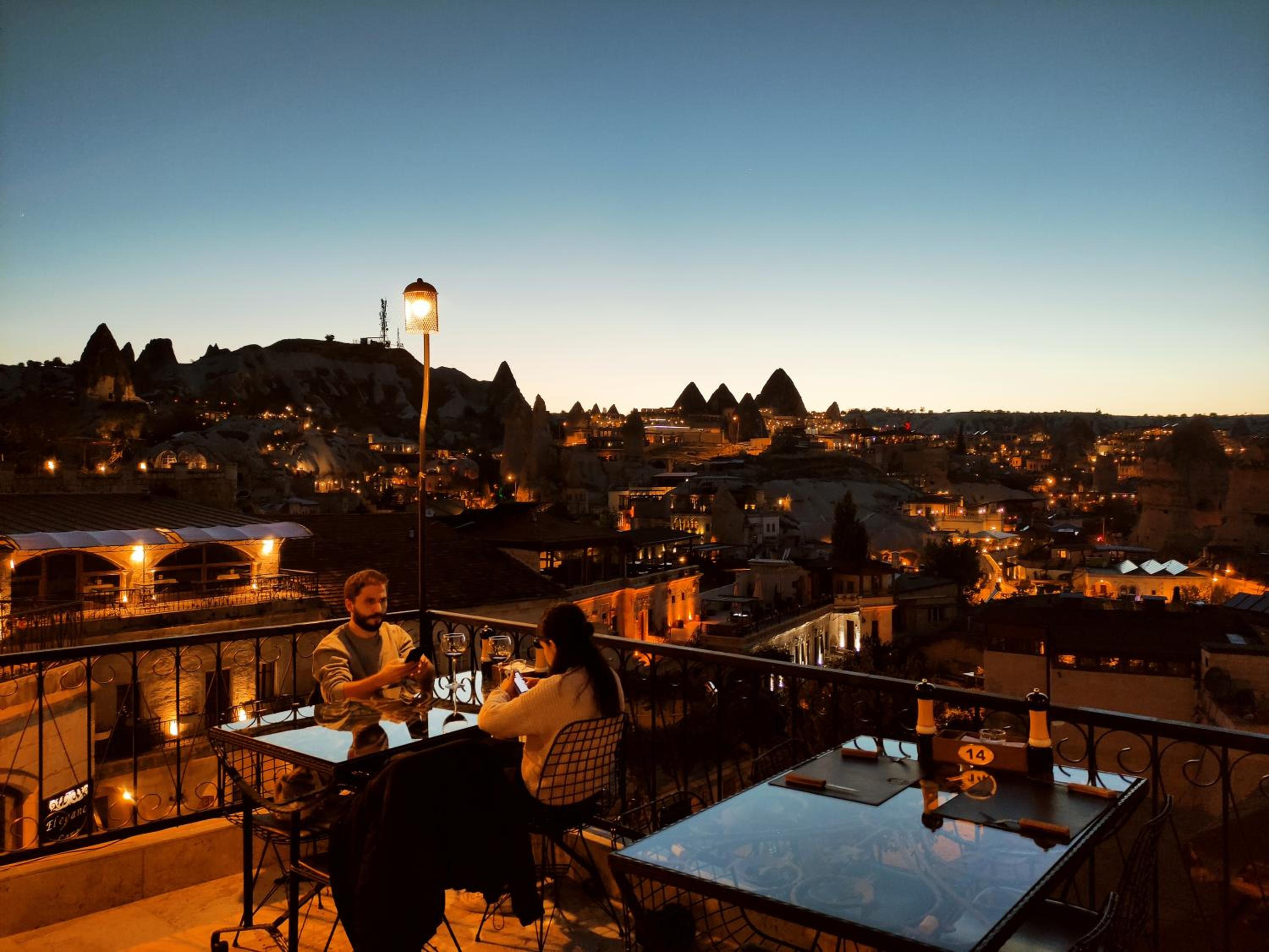 Elegance Cave Suites & Restaurant - Image 13