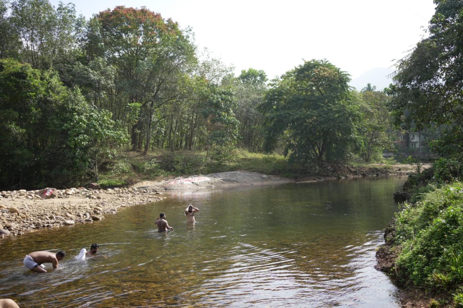 PONMUDI DALE. HOMESTAY