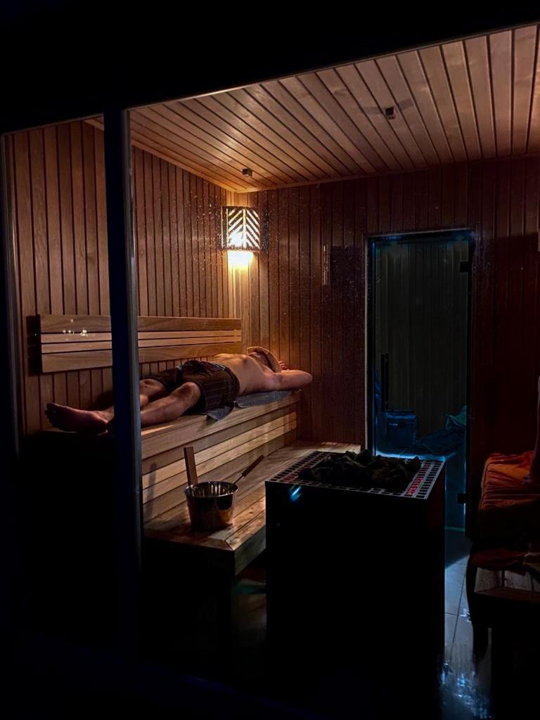 Seevilla am See mit Sauna, Kamin, privatem Steg und Seezugang