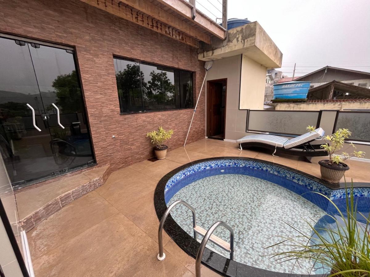 Praia de São Miguel - Penha - SC - Casa com piscina a 200 mts da praia