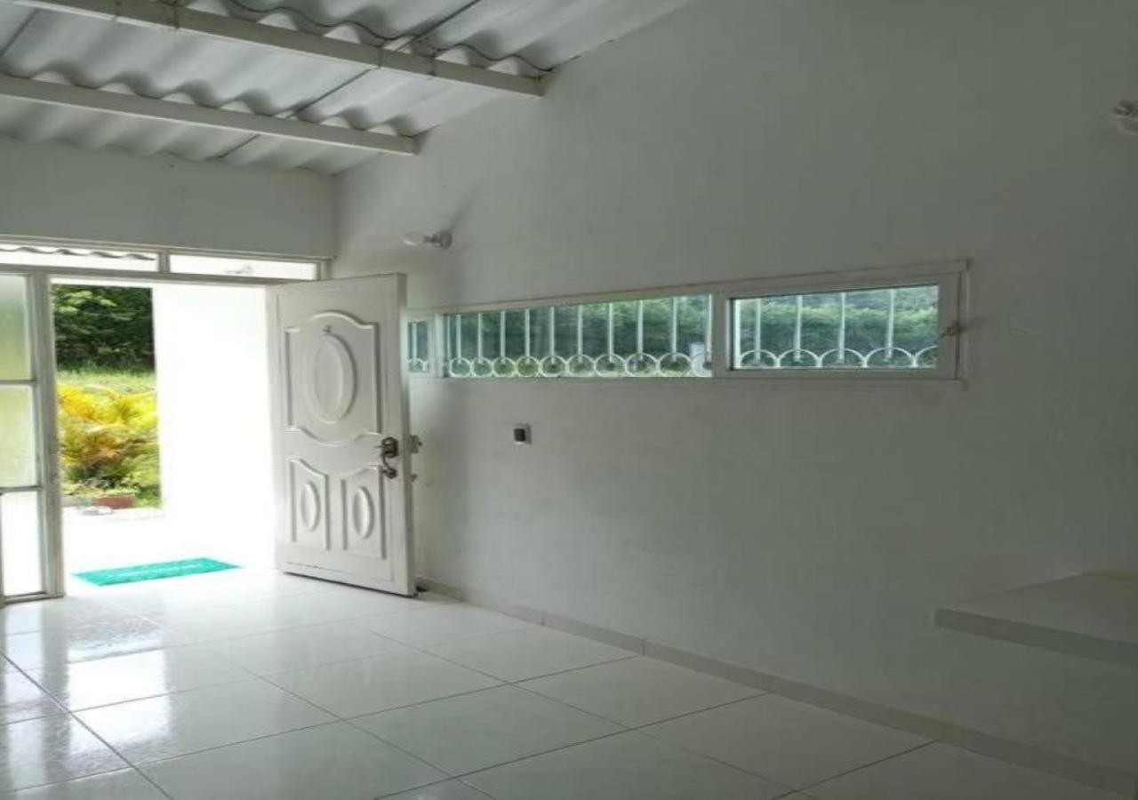 VILLETA, CASA CAMPESTRE CERCA DE PAYANDE