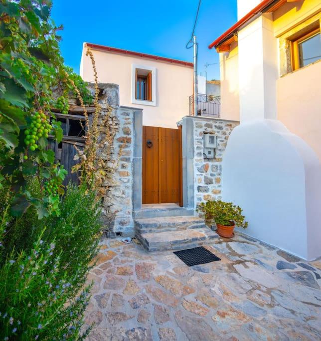 Odysseus House