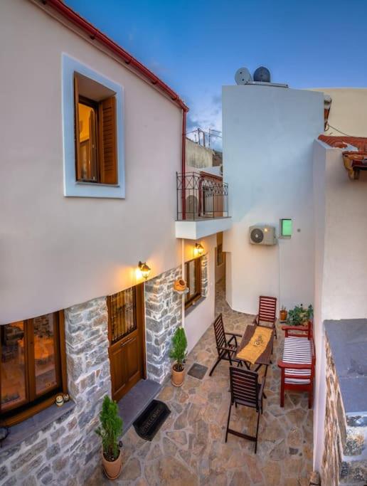 Odysseus House
